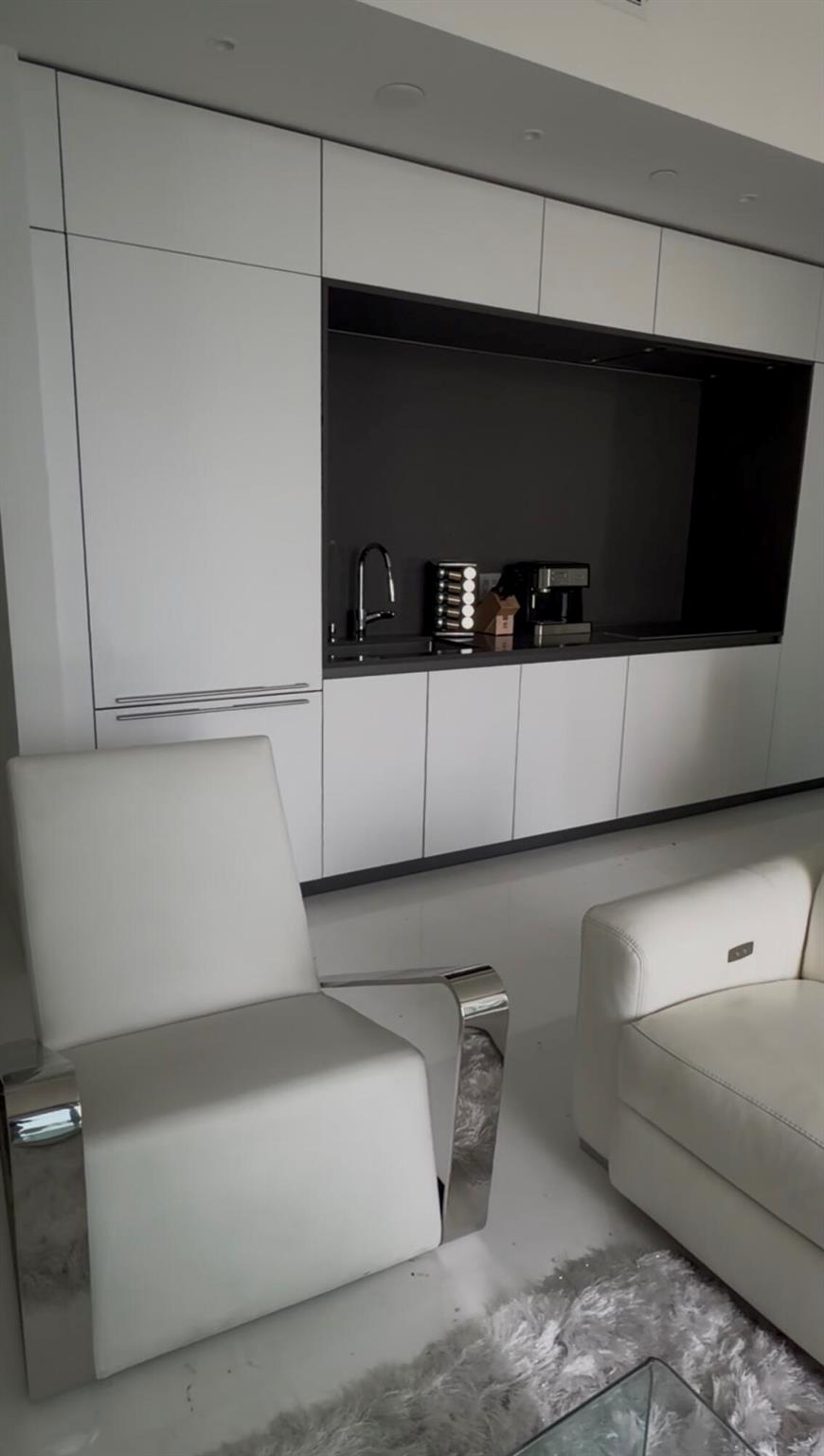 image Aston Martin Residences8