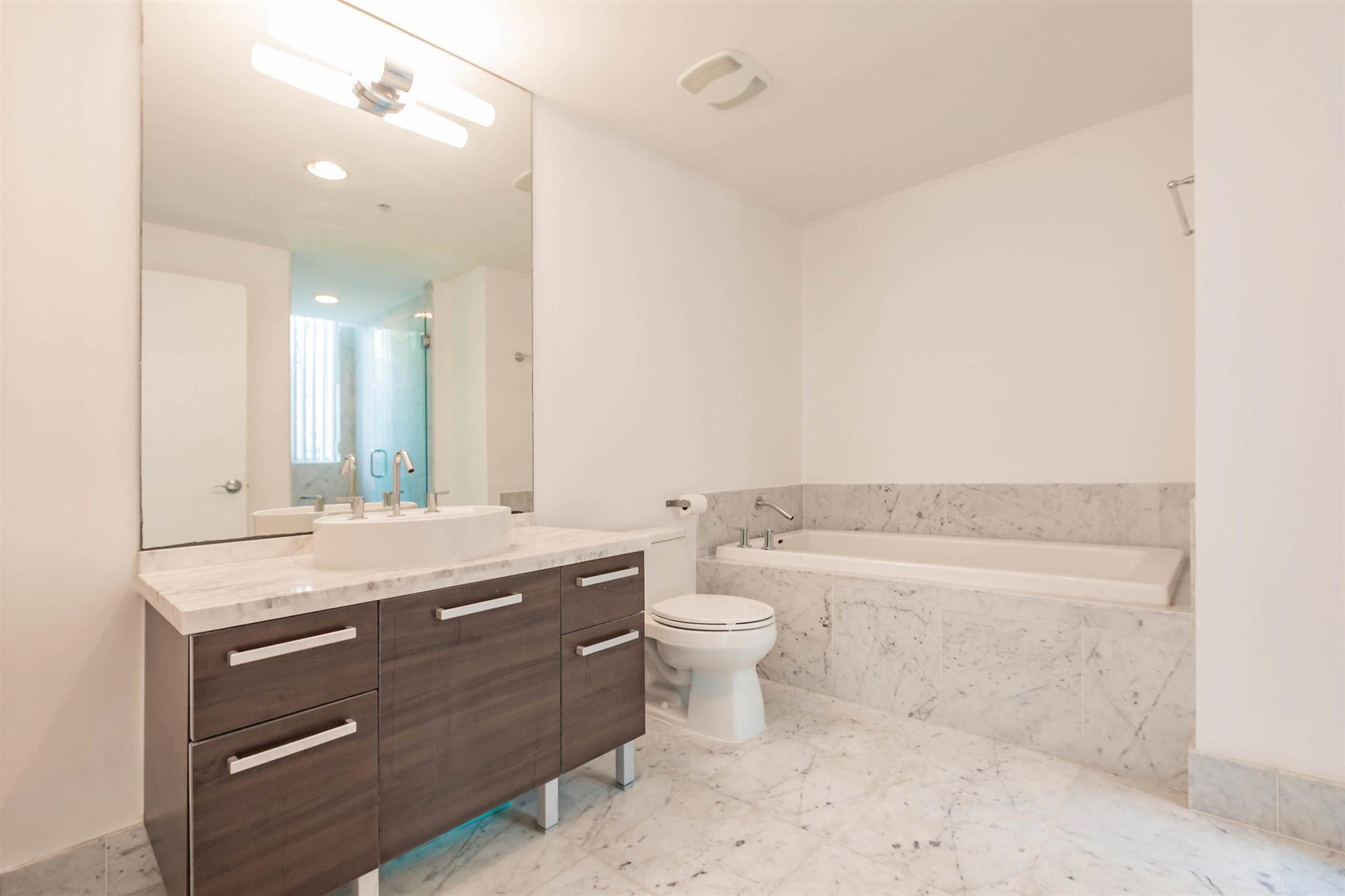 image Vizcayne North Condo16