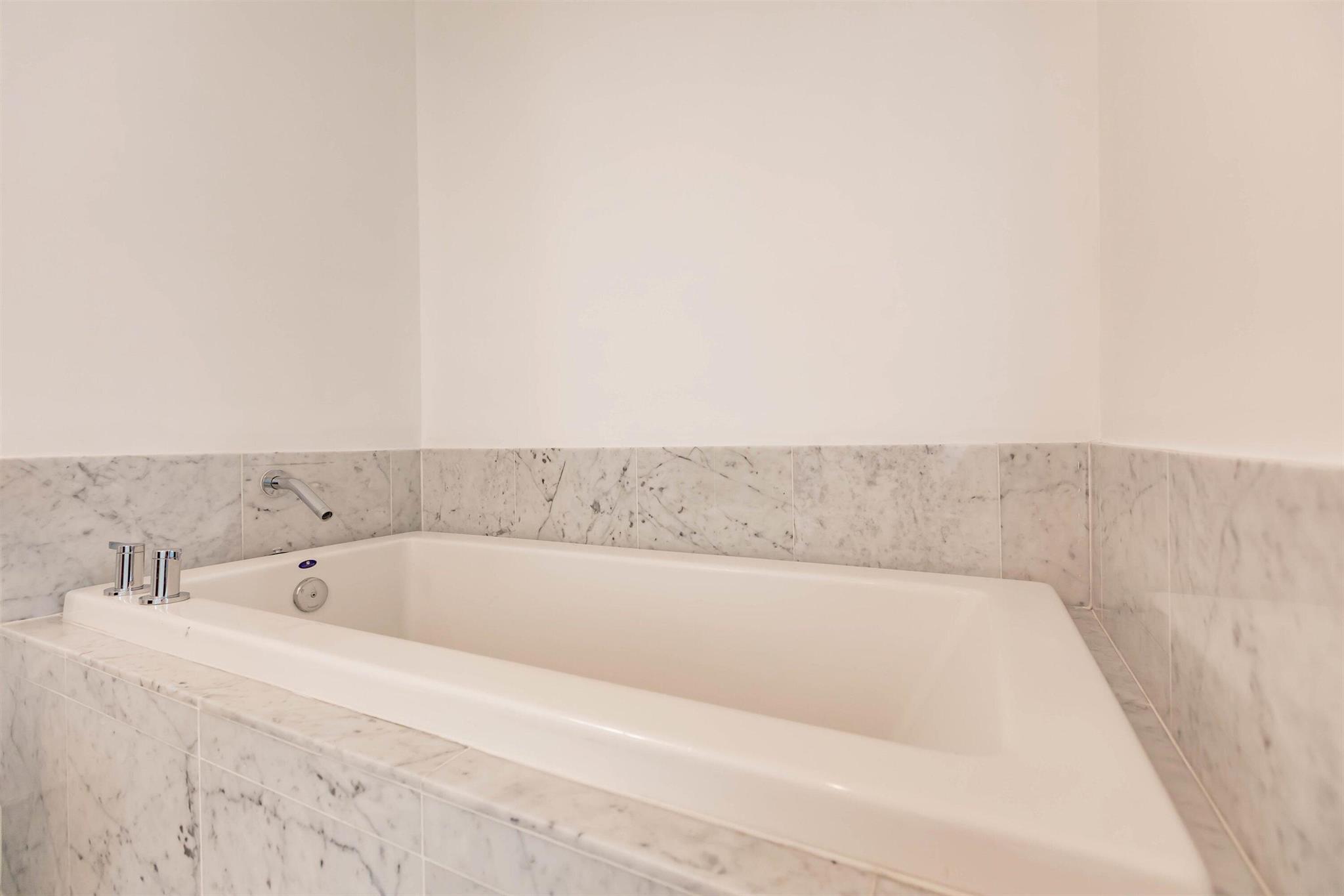 image Vizcayne North Condo17