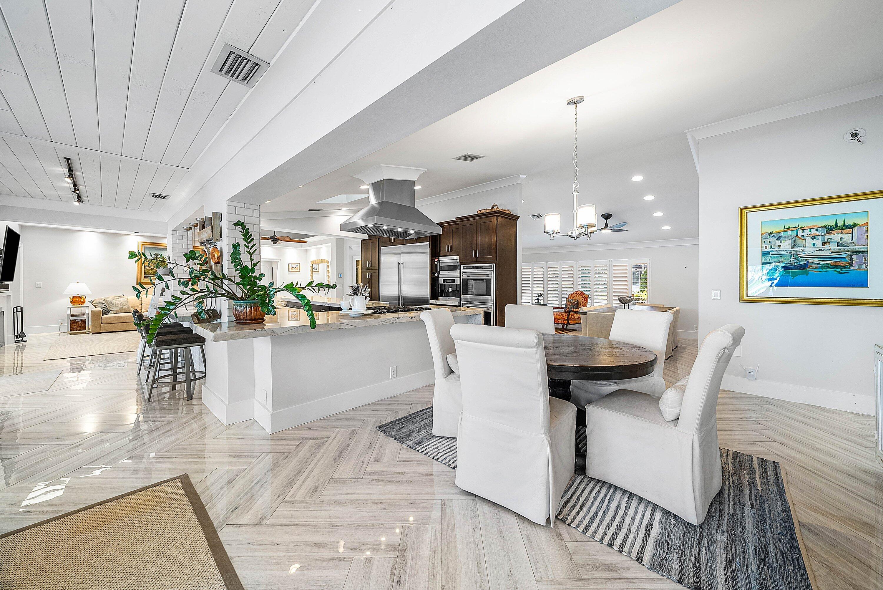 7425 NE Bay Cv Boca Raton, FL 33487