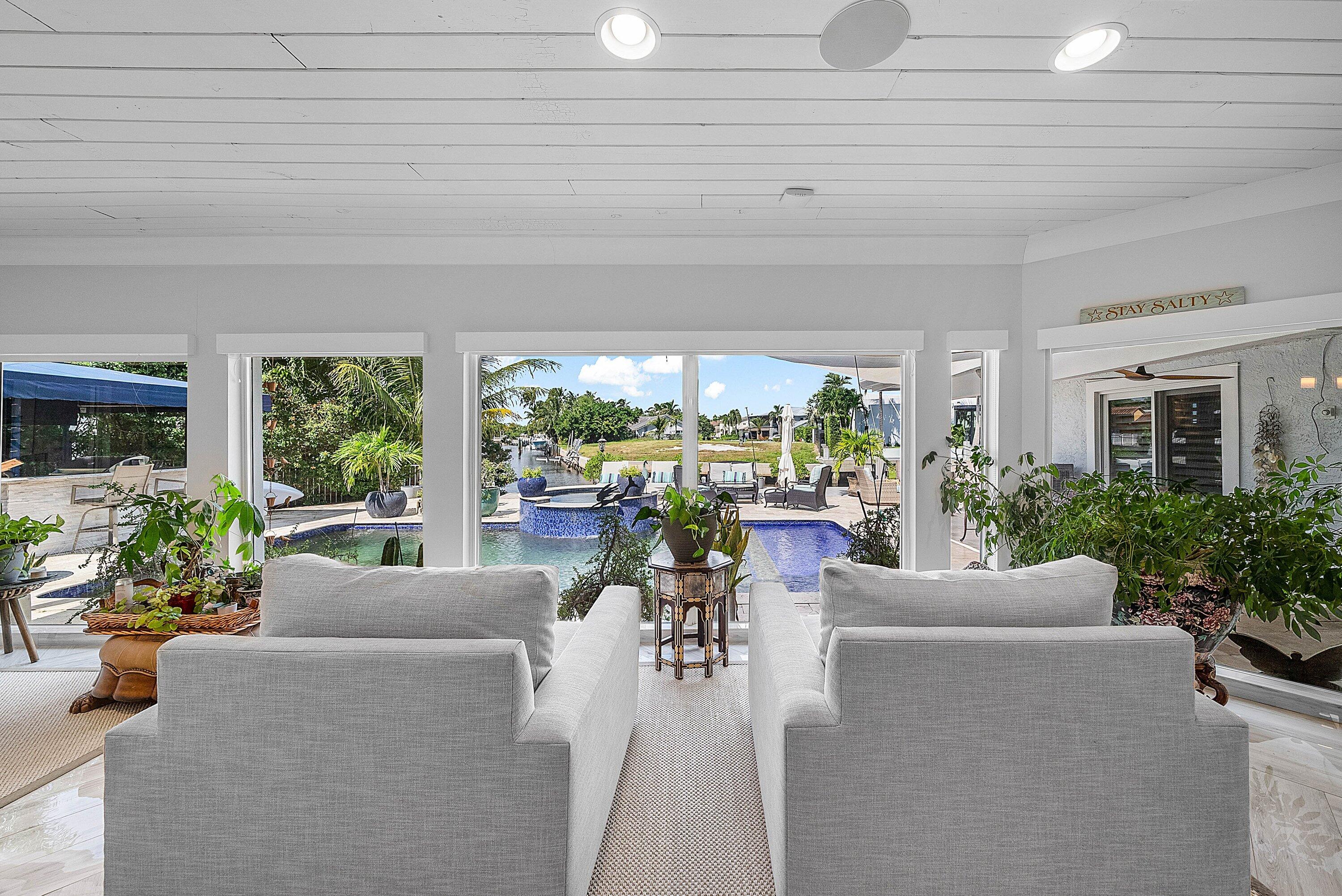 7425 NE Bay Cv Boca Raton, FL 33487