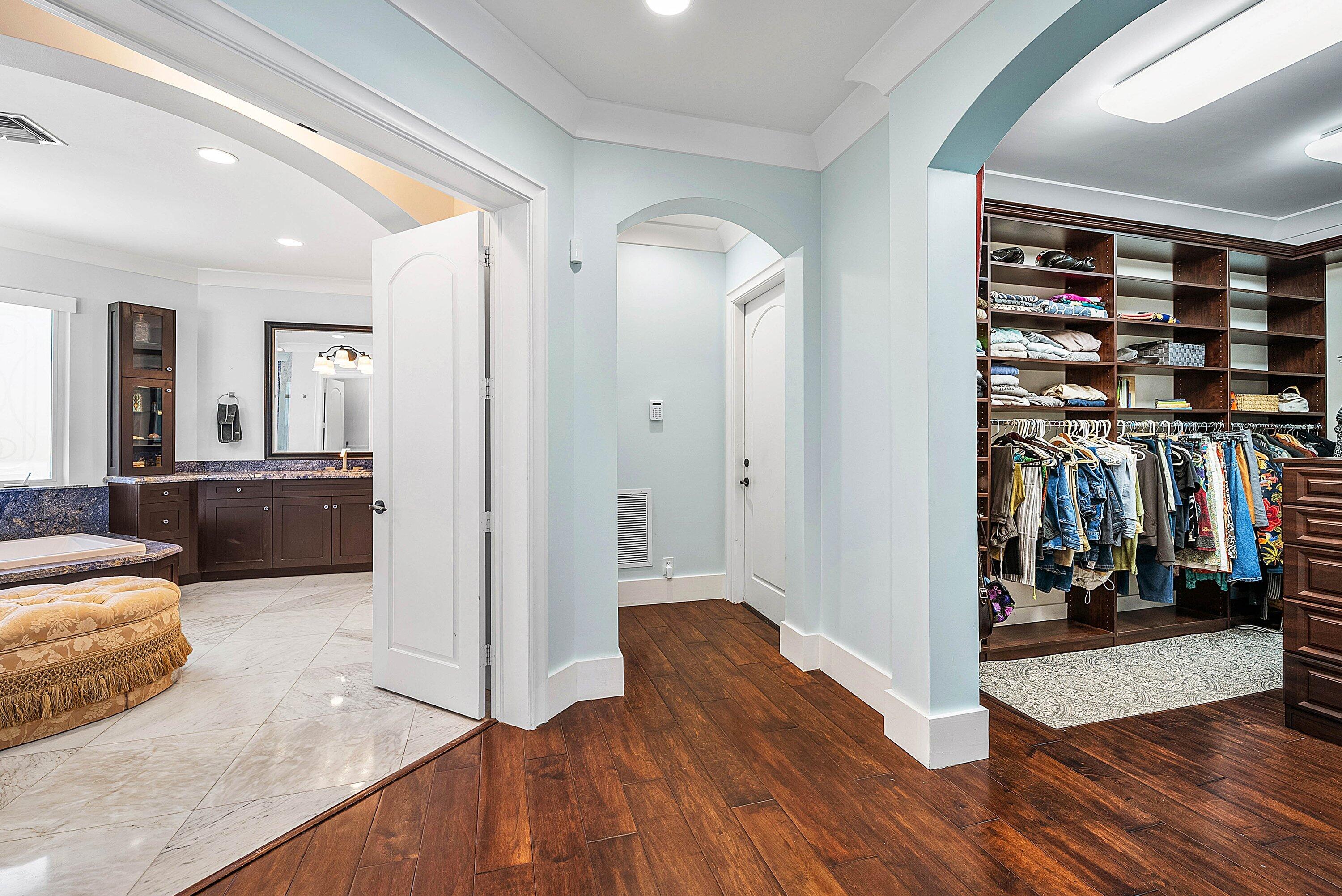 7425 NE Bay Cv Boca Raton, FL 33487