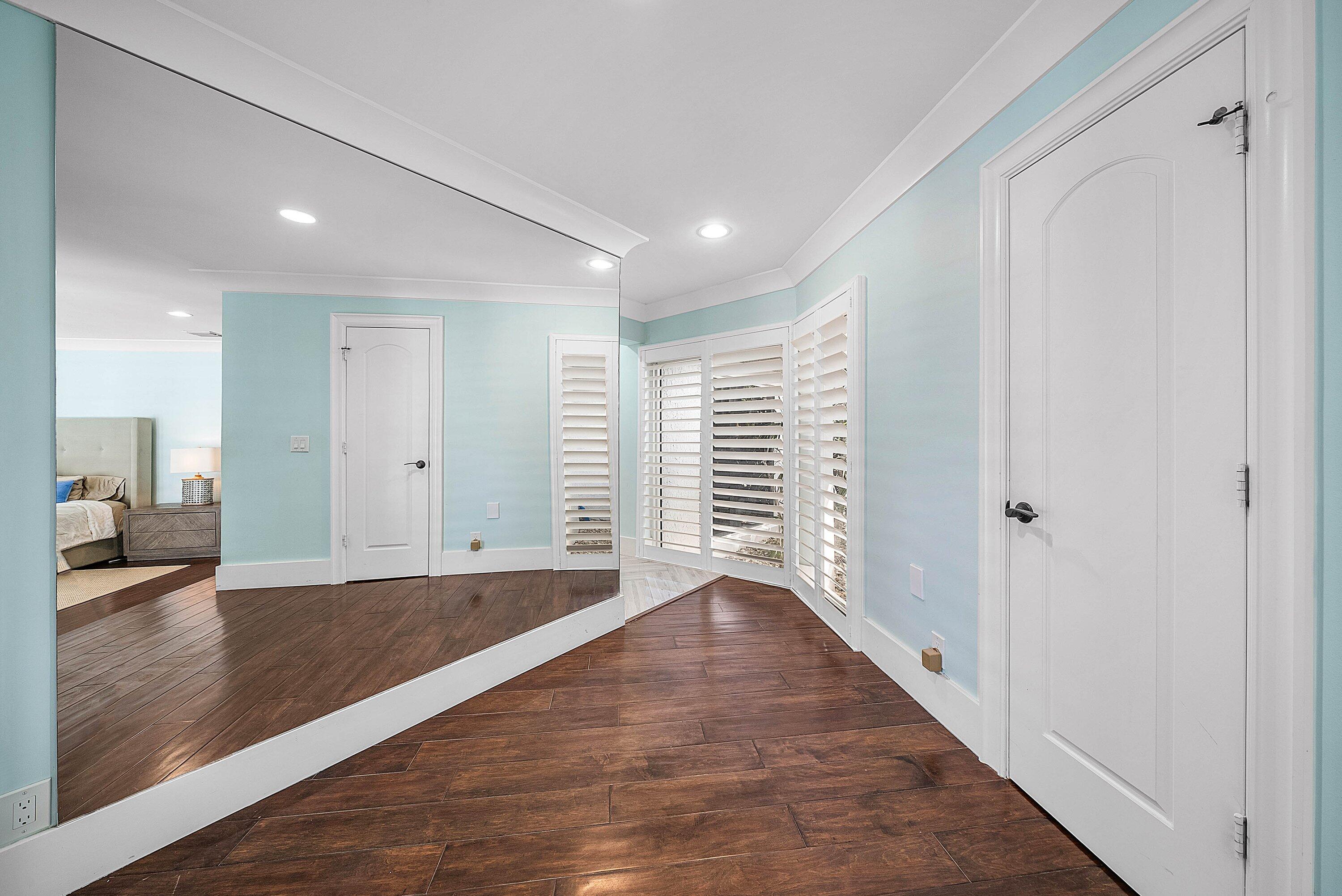 7425 NE Bay Cv Boca Raton, FL 33487