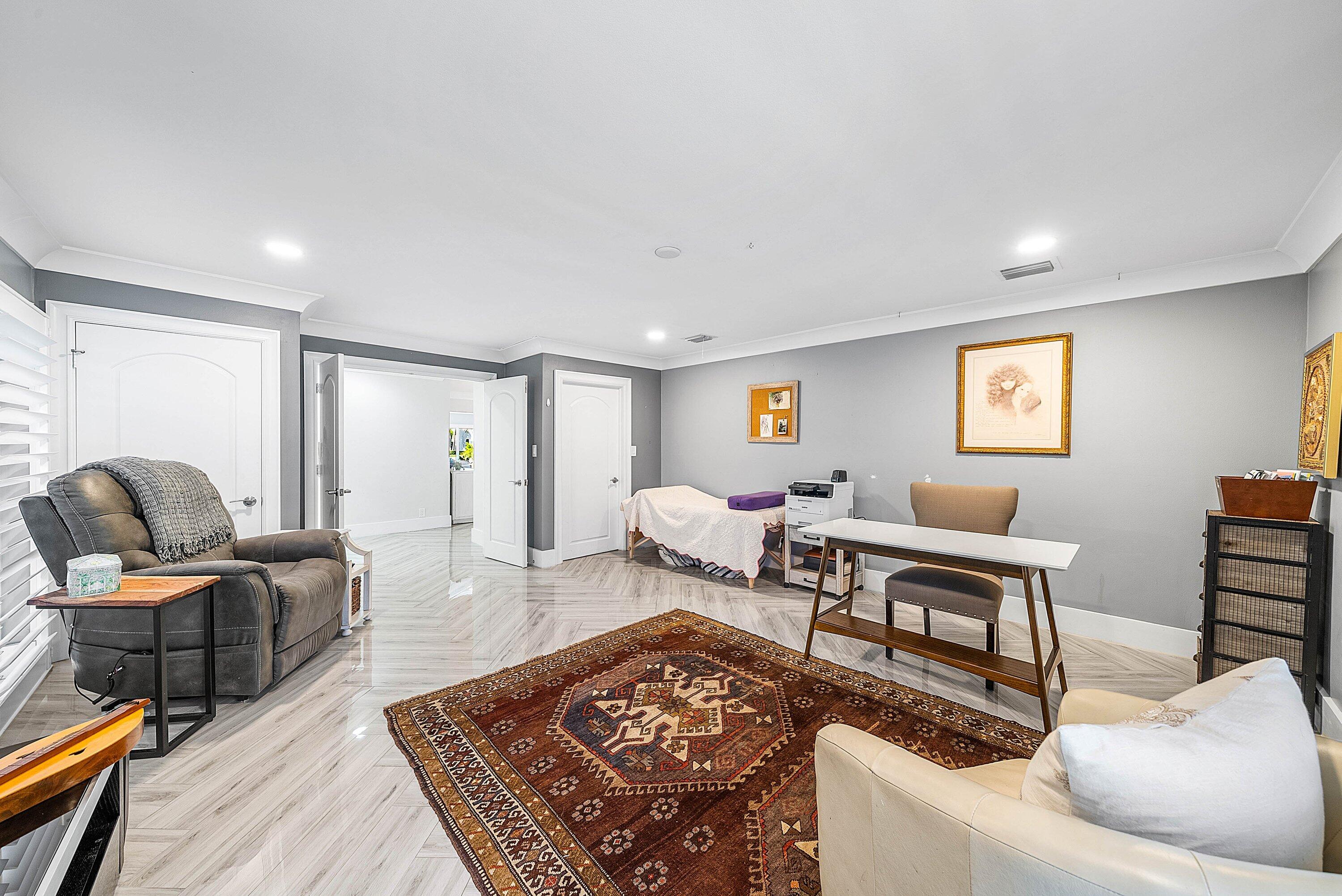 7425 NE Bay Cv Boca Raton, FL 33487