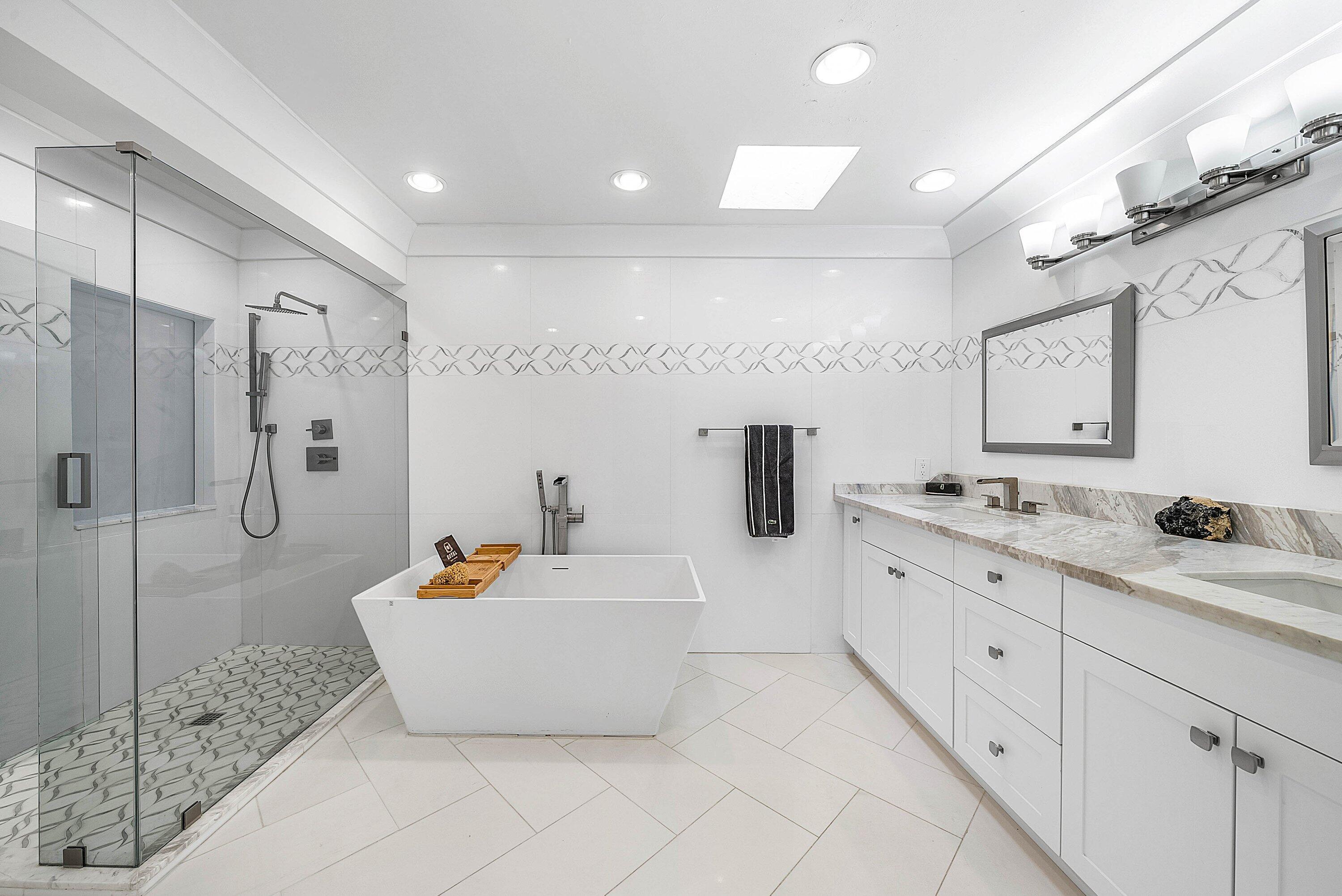 7425 NE Bay Cv Boca Raton, FL 33487