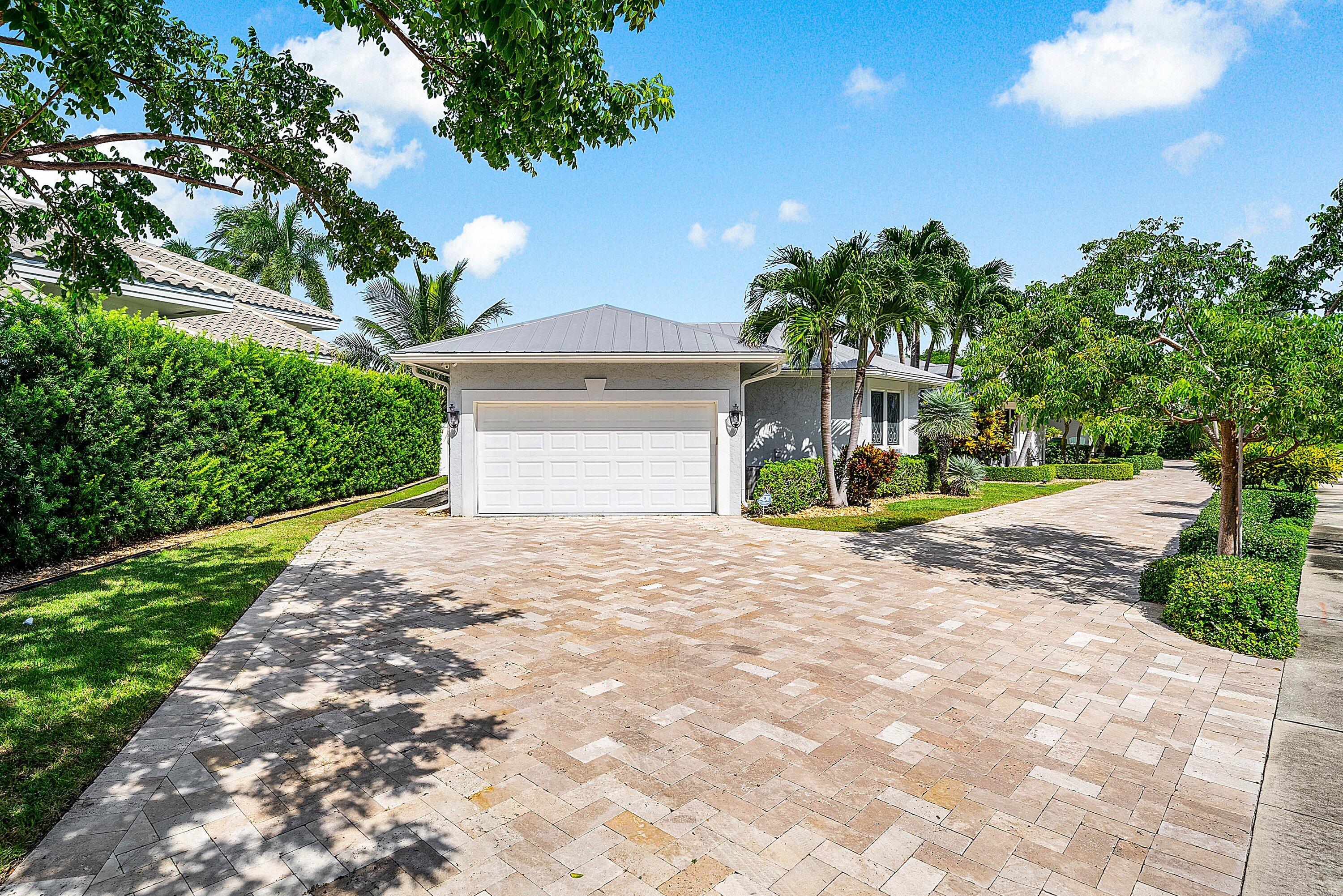 7425 NE Bay Cv Boca Raton, FL 33487