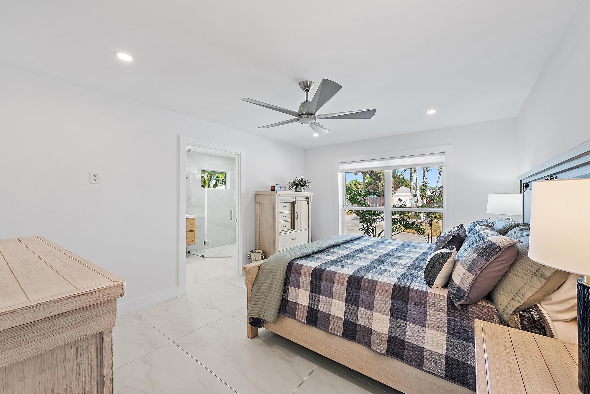 9524 SE Cove Pt St Jupiter, FL 33469