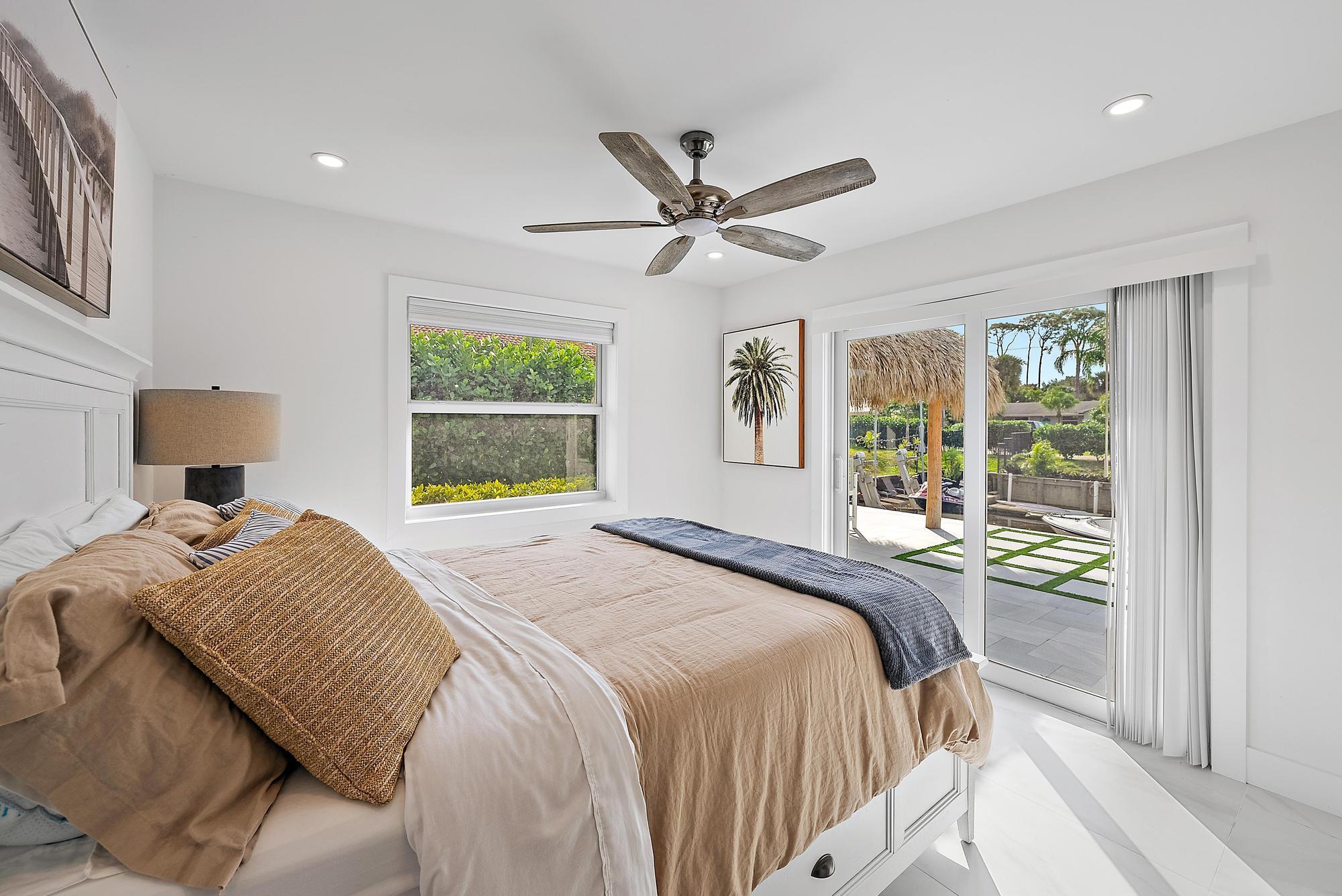 9524 SE Cove Pt St Jupiter, FL 33469