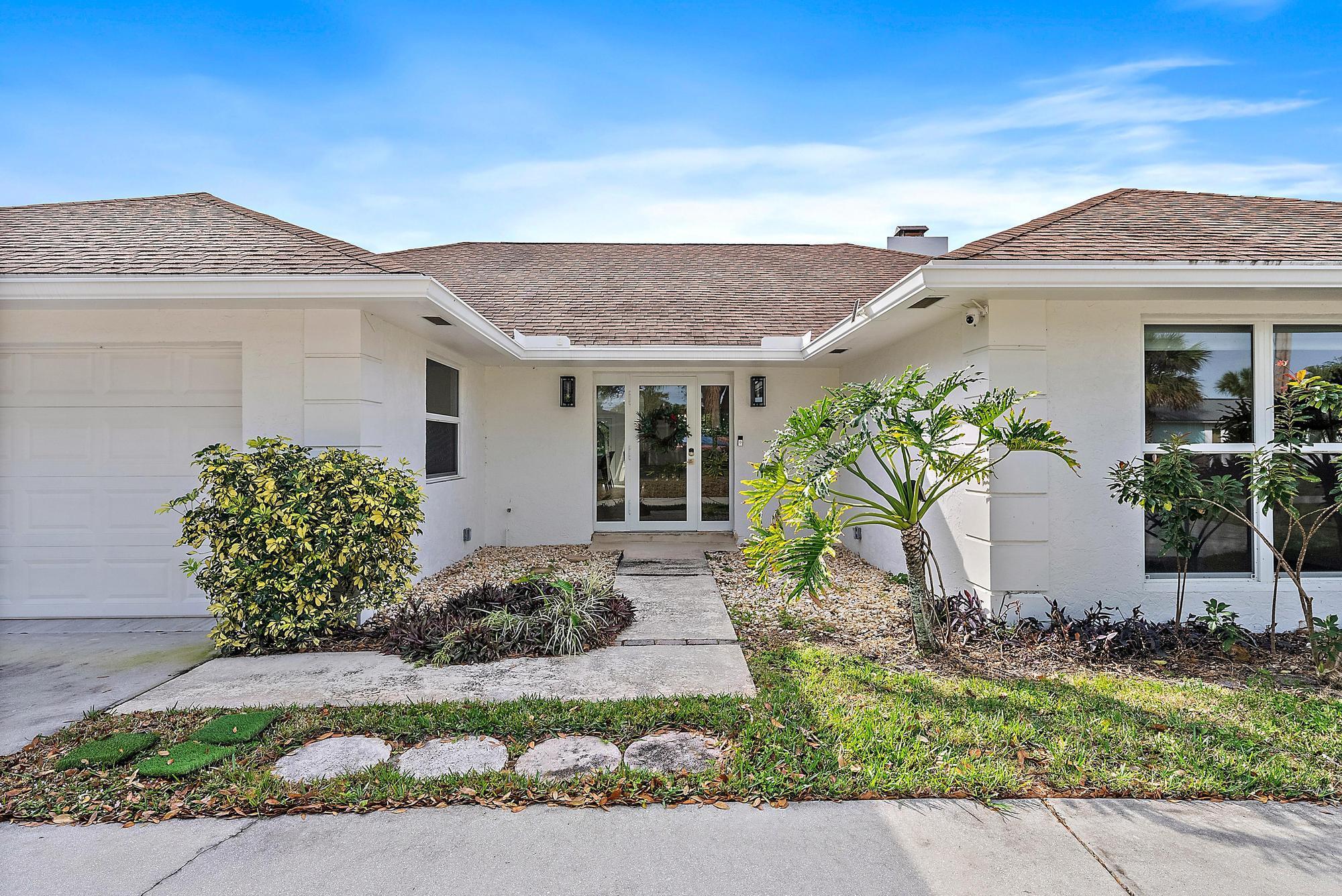 9524 SE Cove Pt St Jupiter, FL 33469