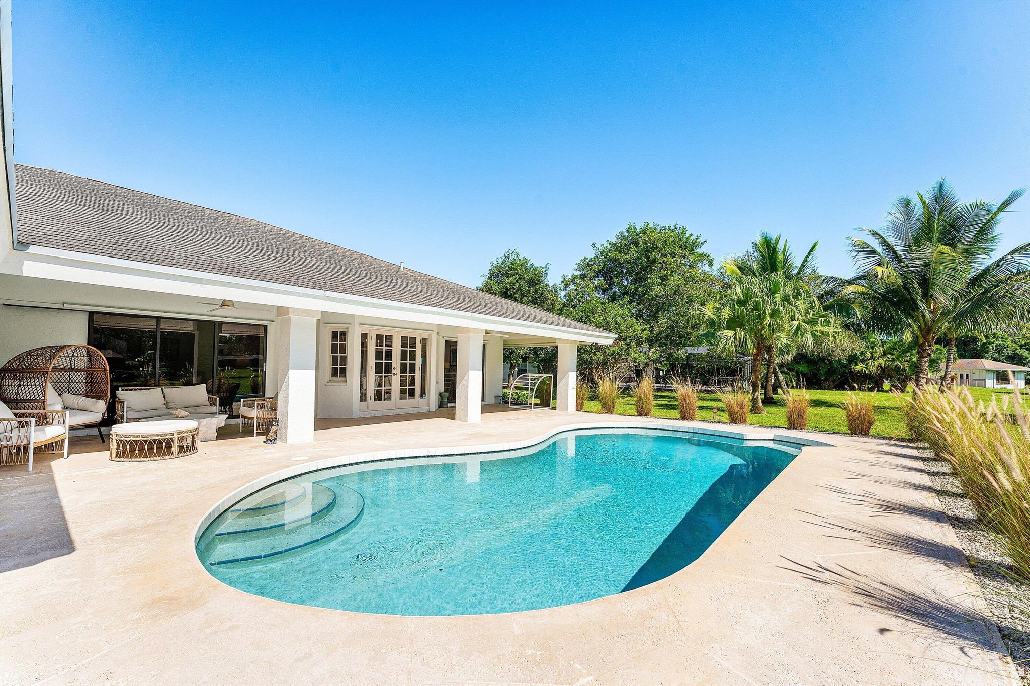 6048 Woodlake Rd Jupiter, FL 33458