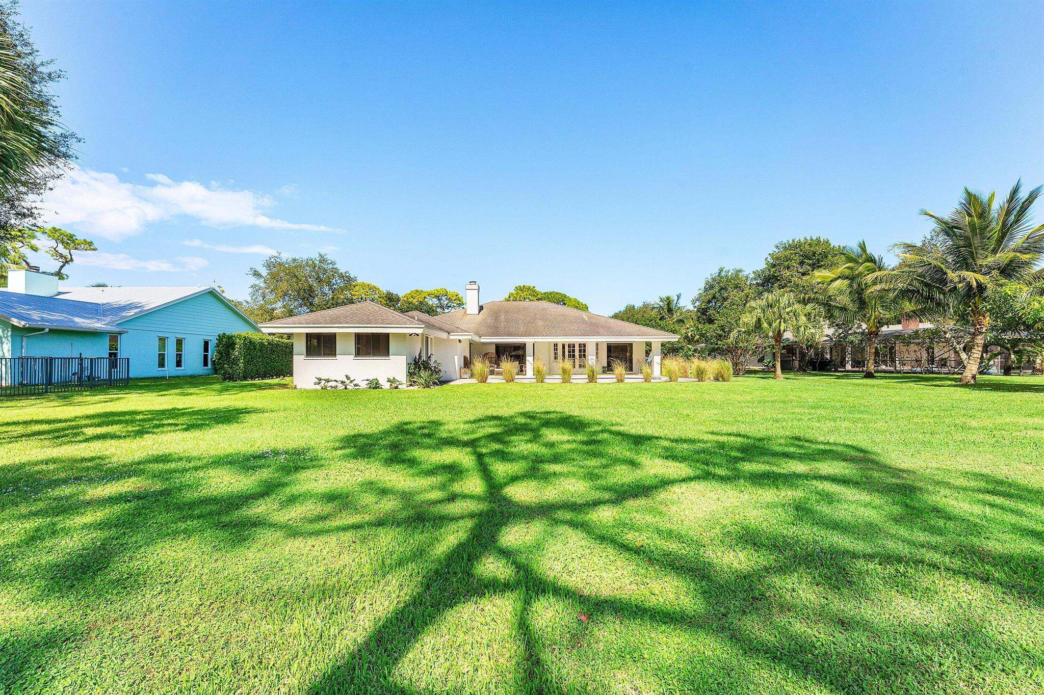 6048 Woodlake Rd Jupiter, FL 33458