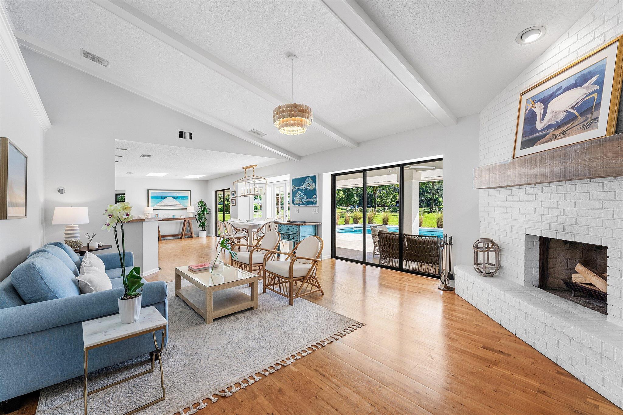 6048 Woodlake Rd Jupiter, FL 33458