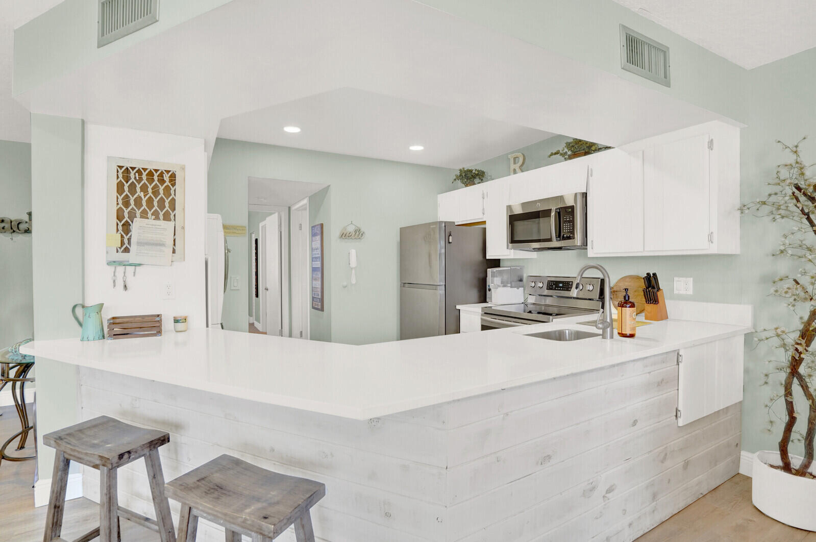 1605 S Us Hwy 1 #202v5 Jupiter, FL 33477