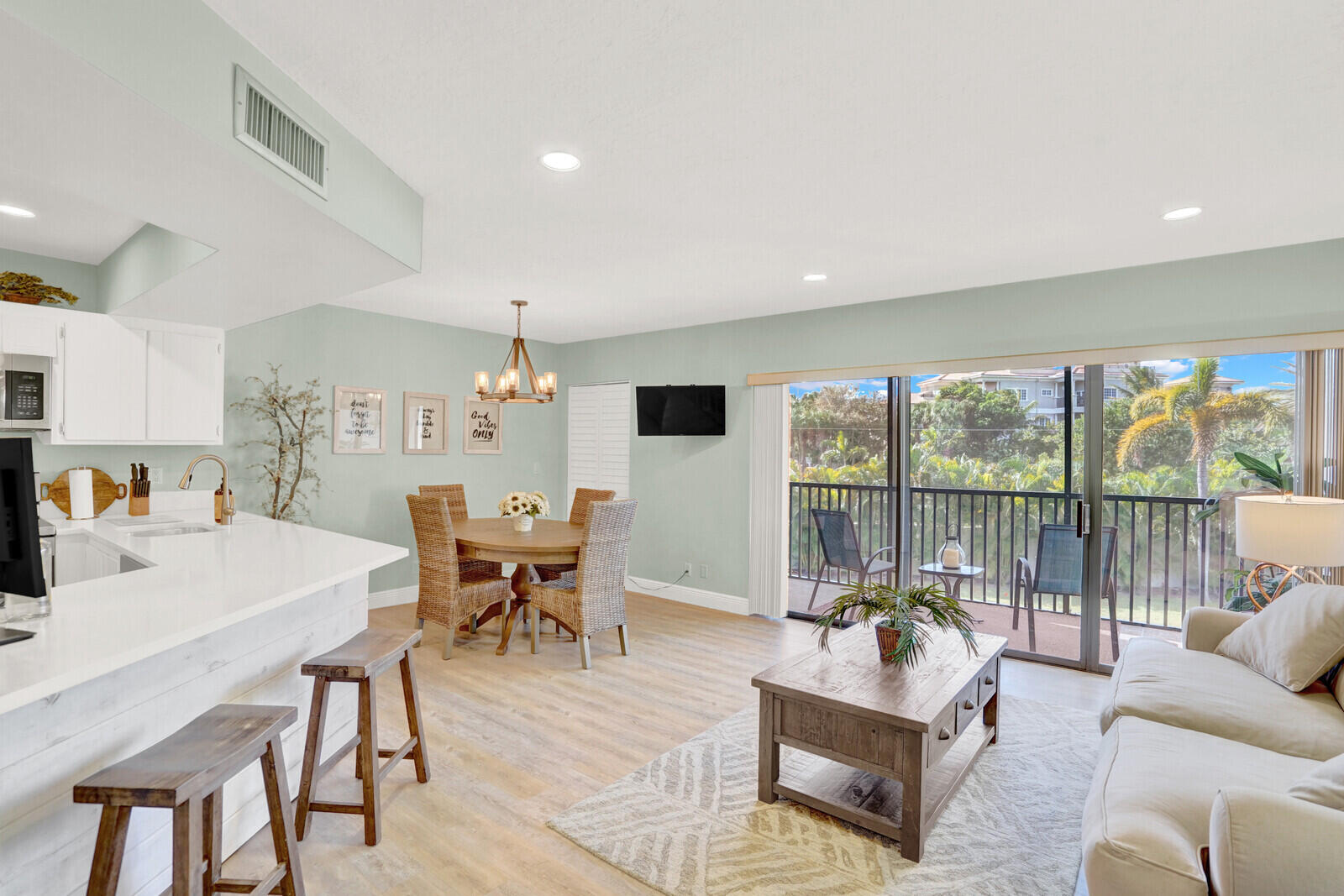 1605 S Us Hwy 1 #202v5 Jupiter, FL 33477