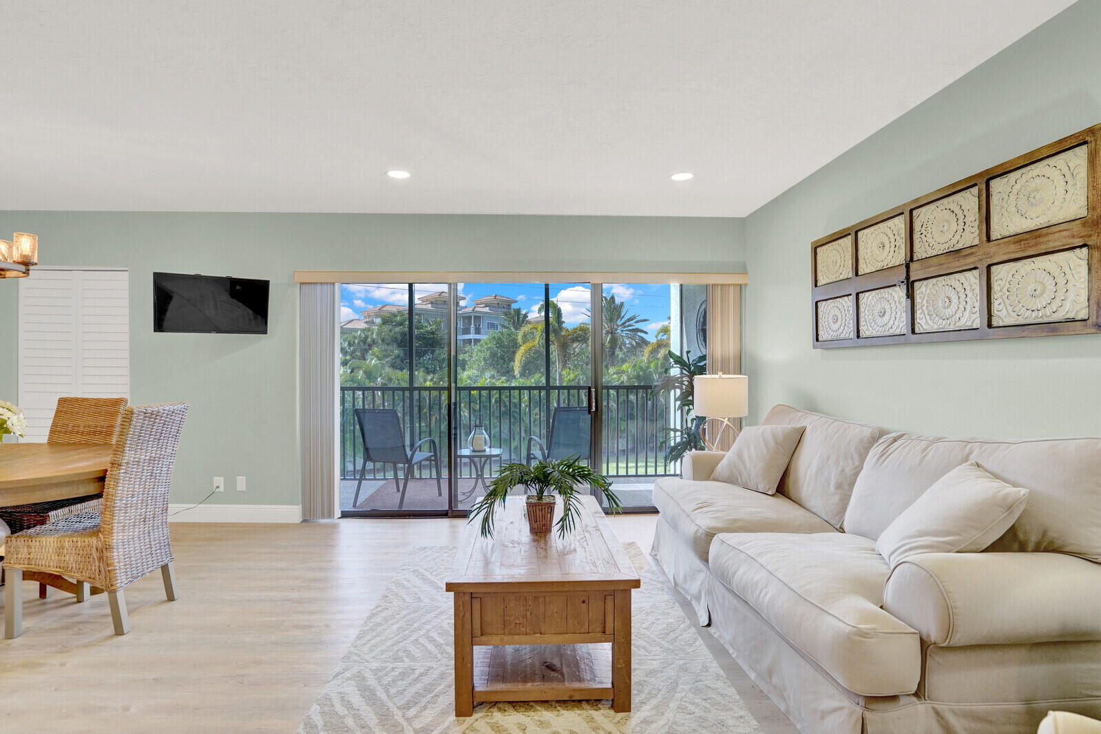 1605 S Us Hwy 1 #202v5 Jupiter, FL 33477