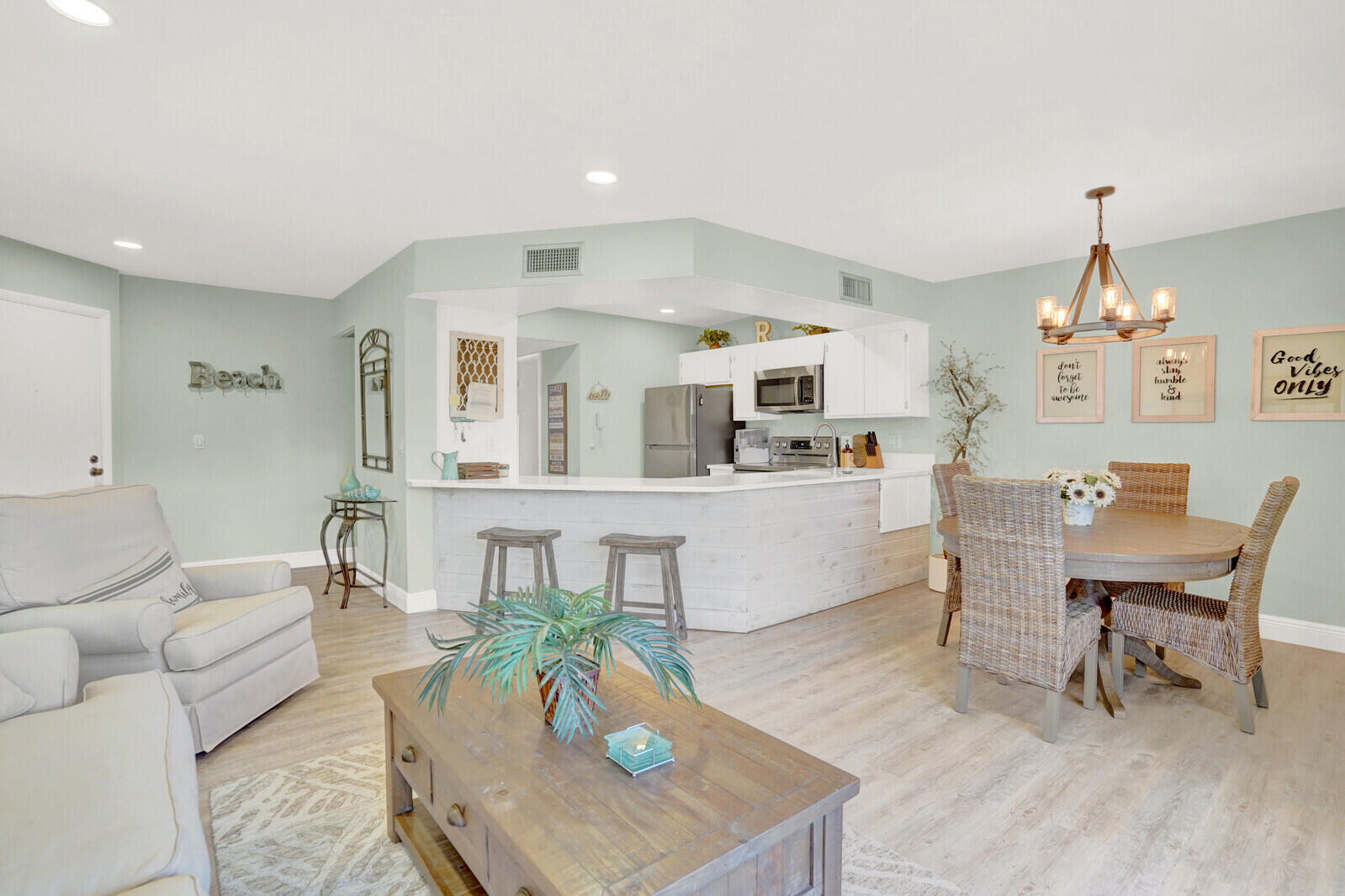 1605 S Us Hwy 1 #202v5 Jupiter, FL 33477