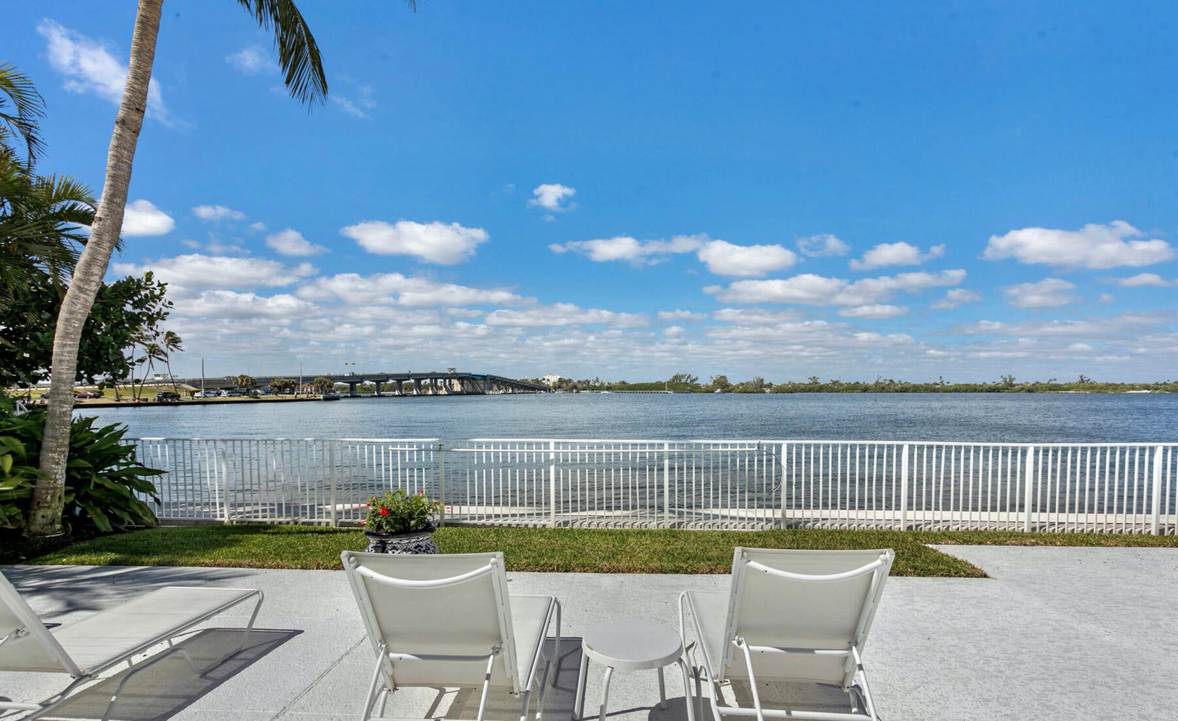 2860 S Ocean Blvd #512 Palm Beach, FL 33480