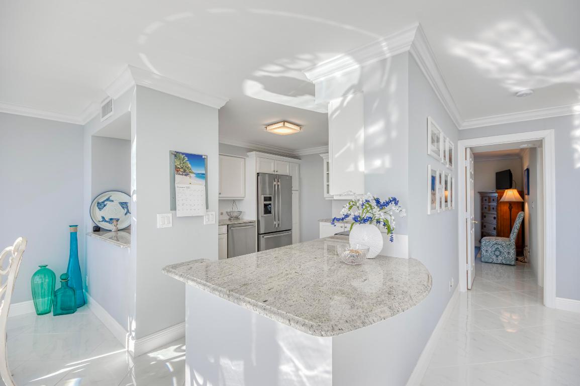 120 Lakeshore Dr #937 North Palm Beach, FL 33408