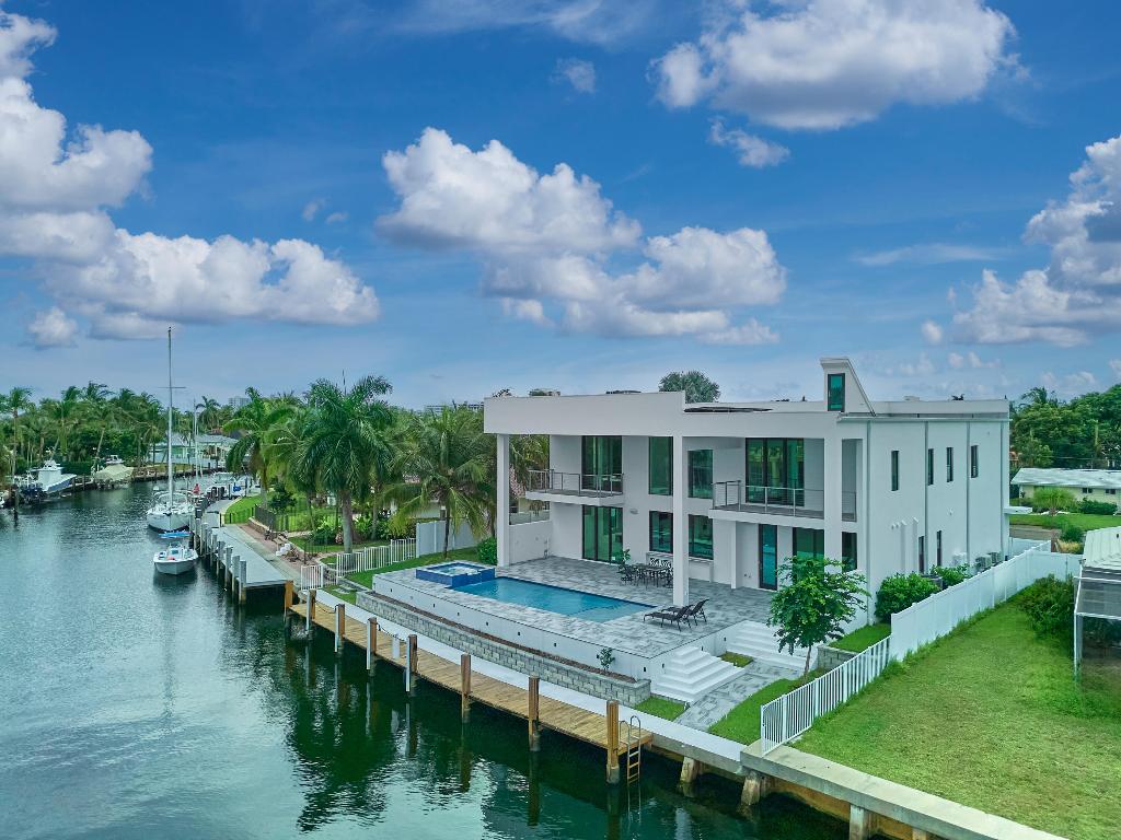 2751 NE 22nd Pompano Beach, FL 33062