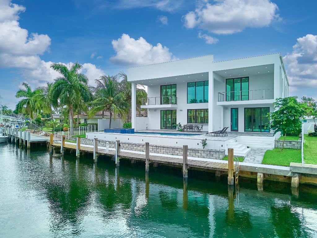 2751 NE 22nd Pompano Beach, FL 33062