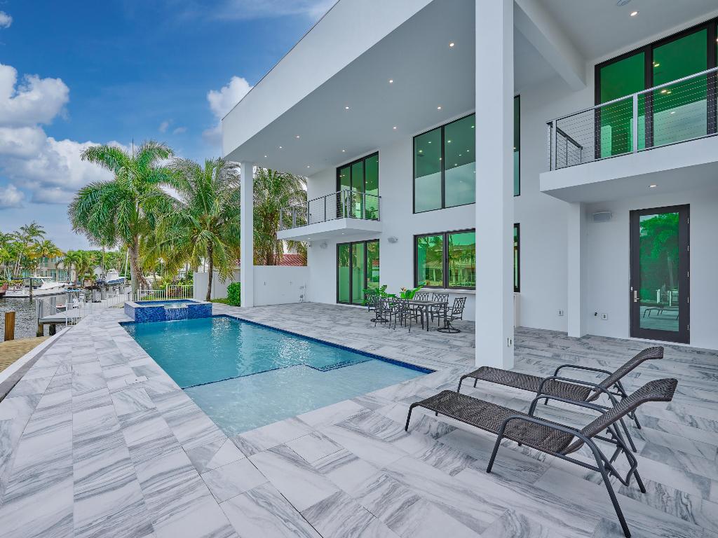 2751 NE 22nd Pompano Beach, FL 33062