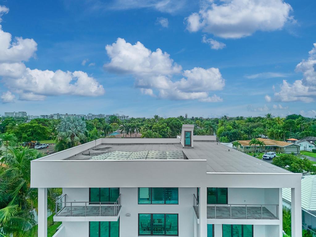 2751 NE 22nd Pompano Beach, FL 33062