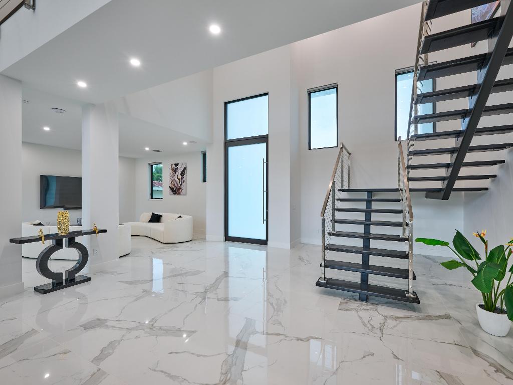 2751 NE 22nd Pompano Beach, FL 33062