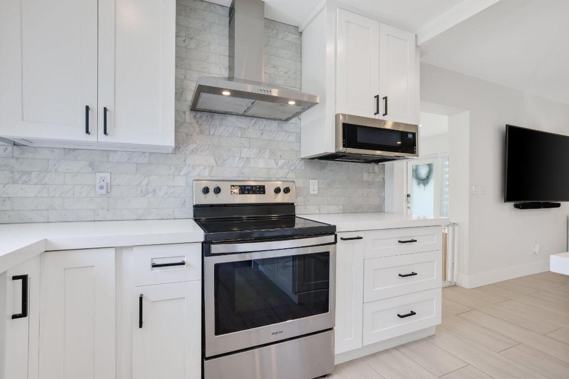 5830 SW 51st Miami, FL 33155