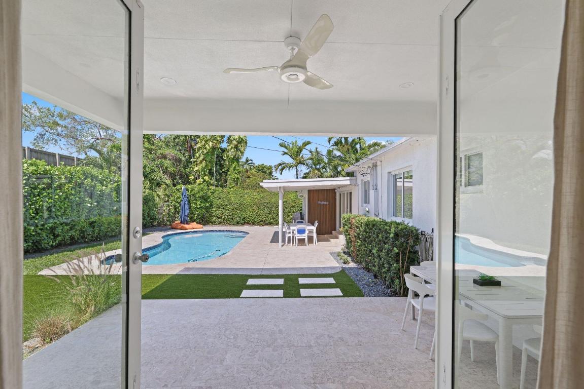 5830 SW 51st Miami, FL 33155