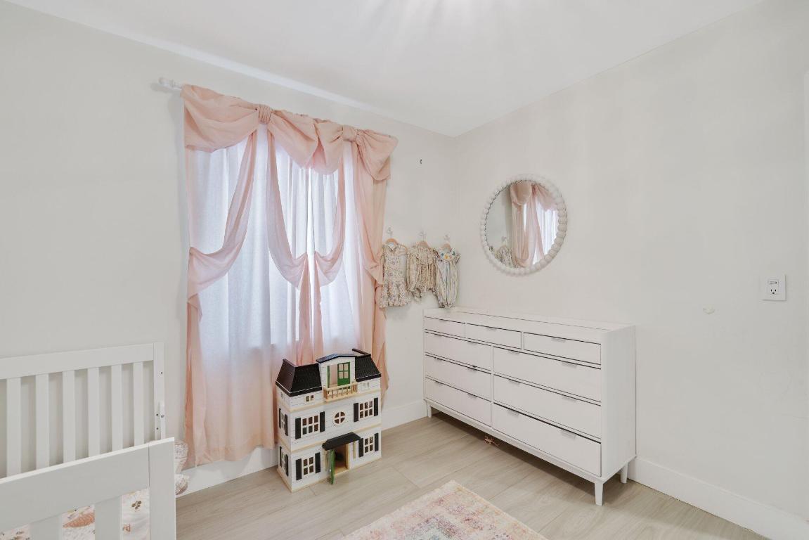 5830 SW 51st Miami, FL 33155