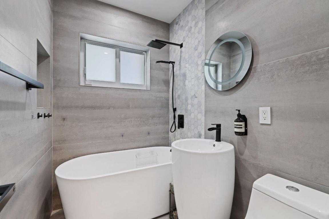 5830 SW 51st Miami, FL 33155