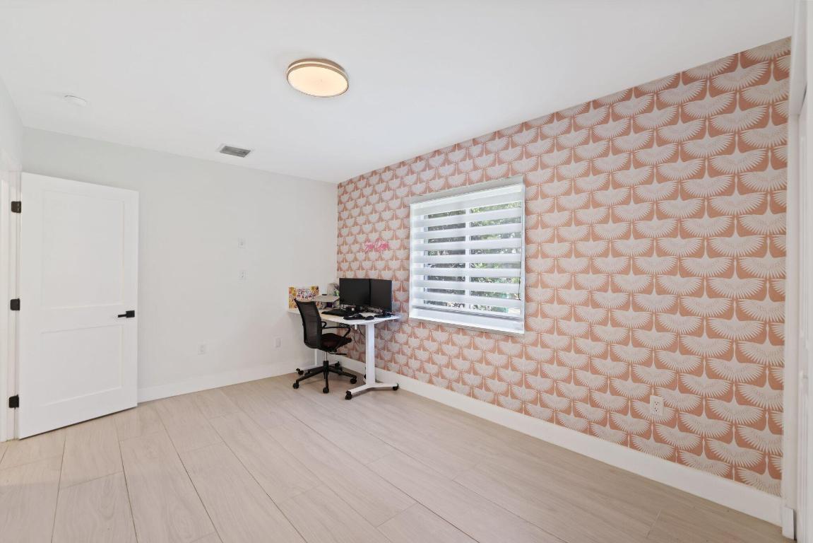 5830 SW 51st Miami, FL 33155