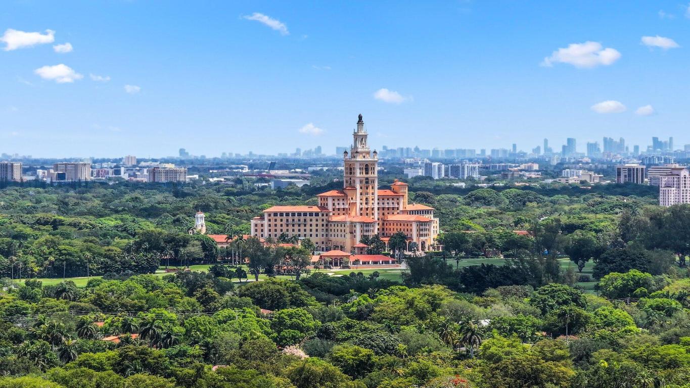 5830 SW 51st Miami, FL 33155