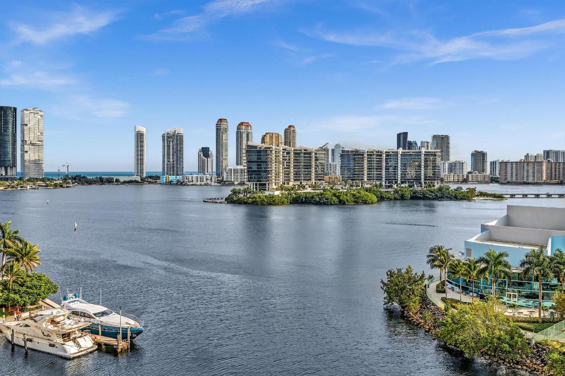 image Aventura Marina Condo Number Two10