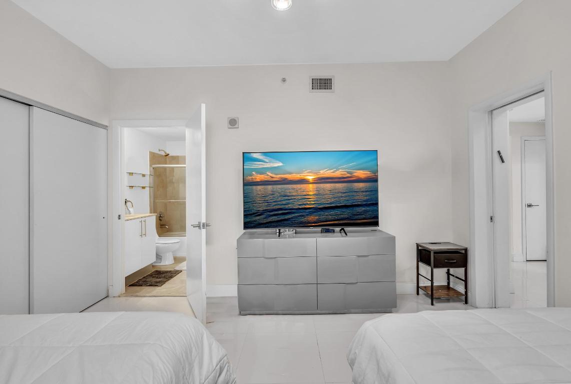 image Aventura Marina Condo Number Two18