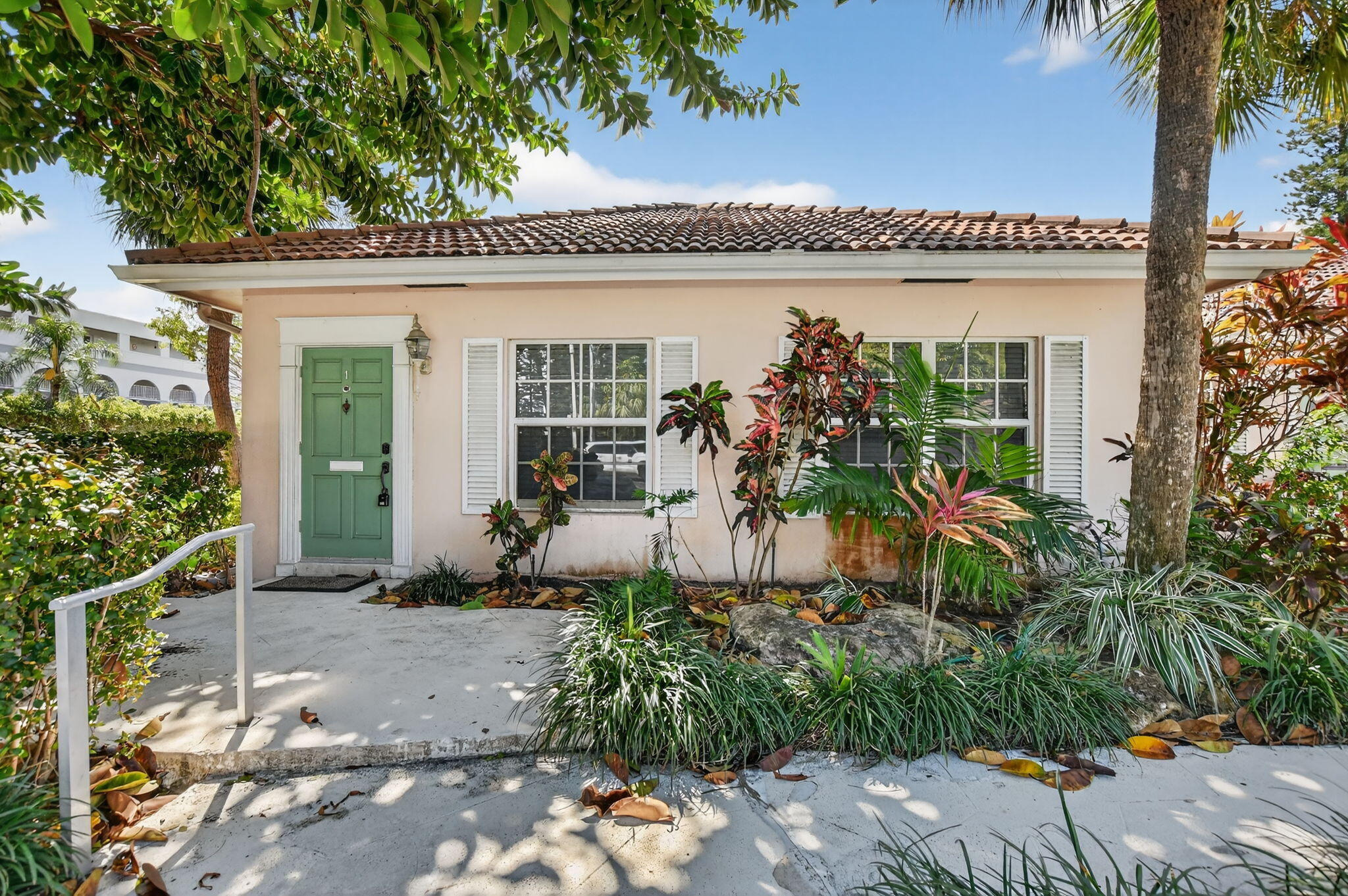 770 E Camino Real #0010