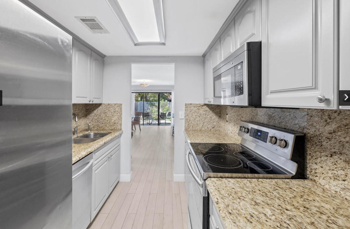 12702 Peconic Wellington, FL 33414