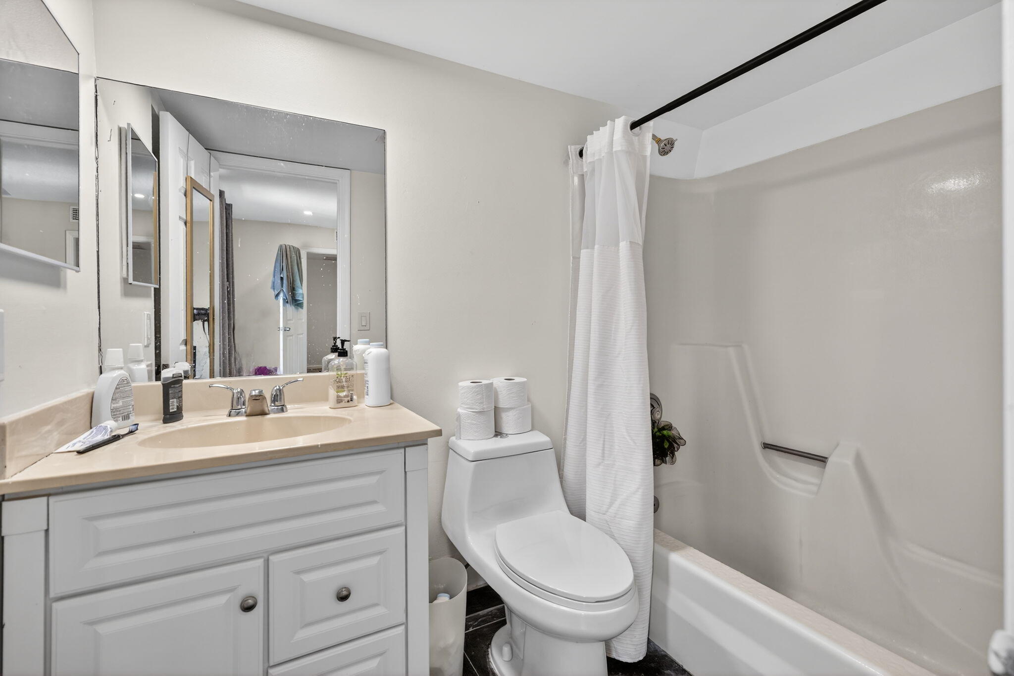 110 N Delaware #10c Jupiter, FL 33458