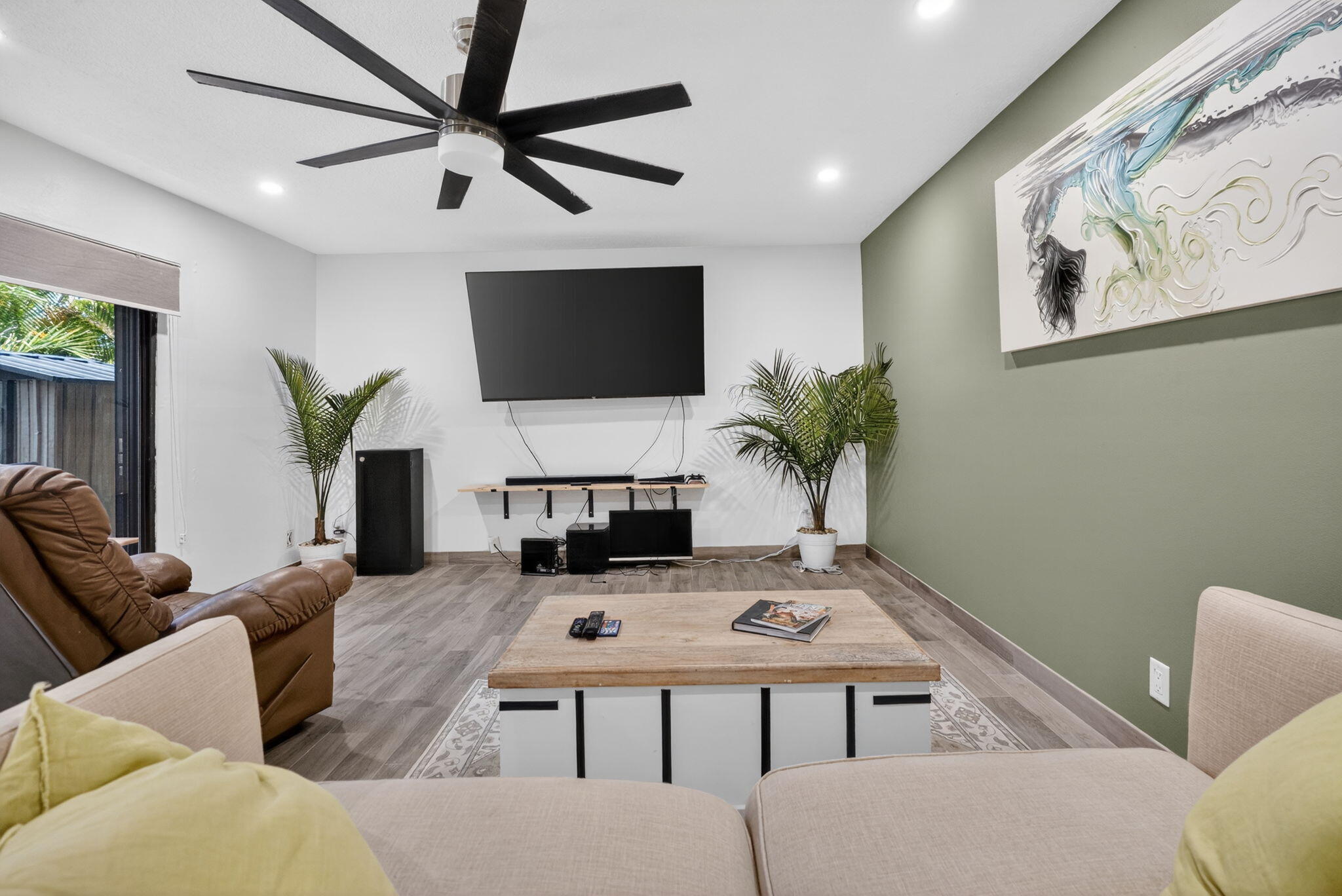 110 N Delaware #10c Jupiter, FL 33458