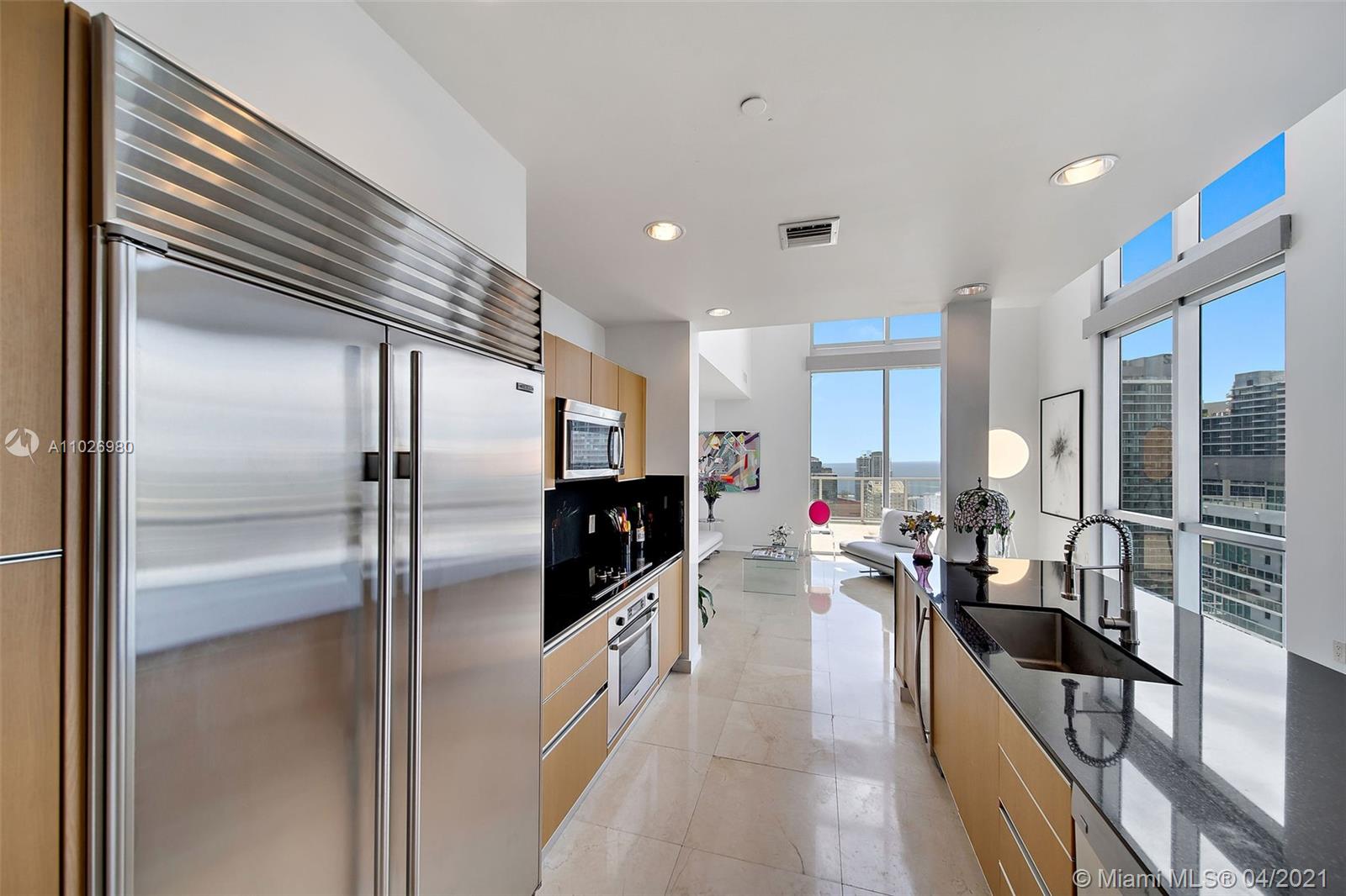 1060 Brickell Ave #4507 Miami, FL 33131