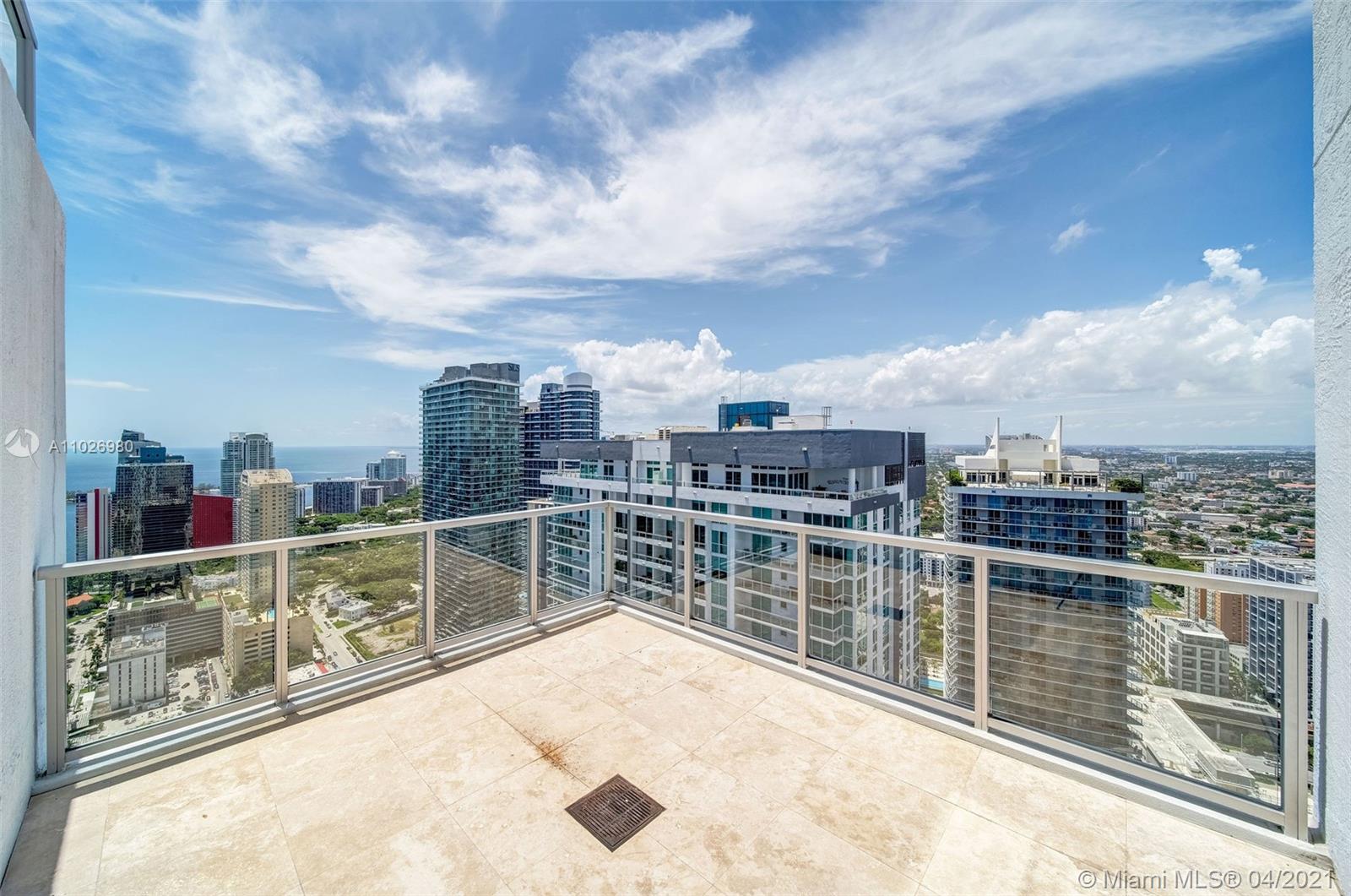 1060 Brickell Ave #4507 Miami, FL 33131