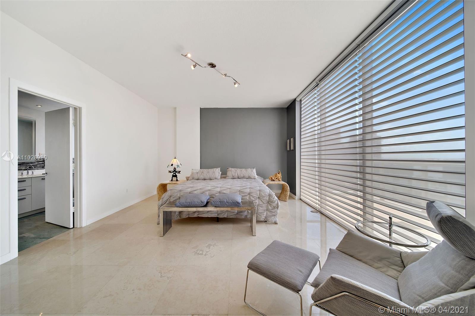 1060 Brickell Ave #4507 Miami, FL 33131