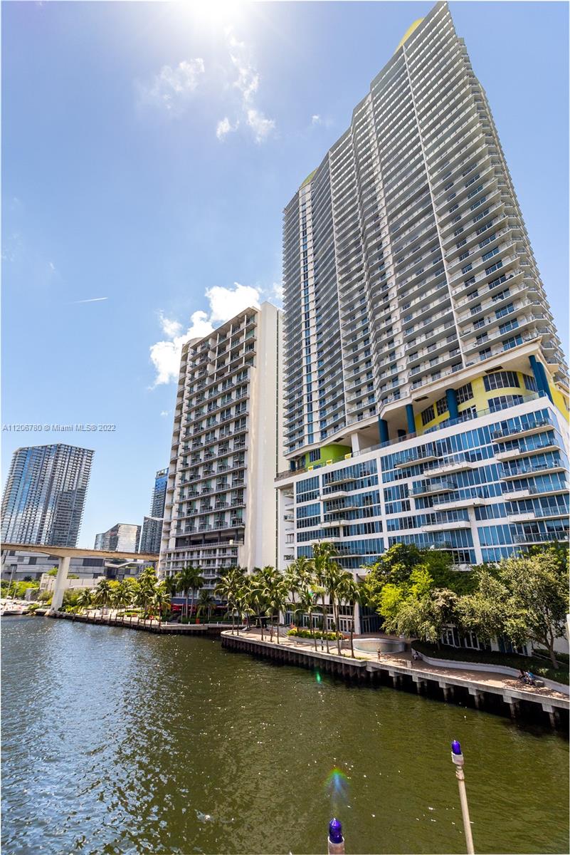image Latitude on the River34
