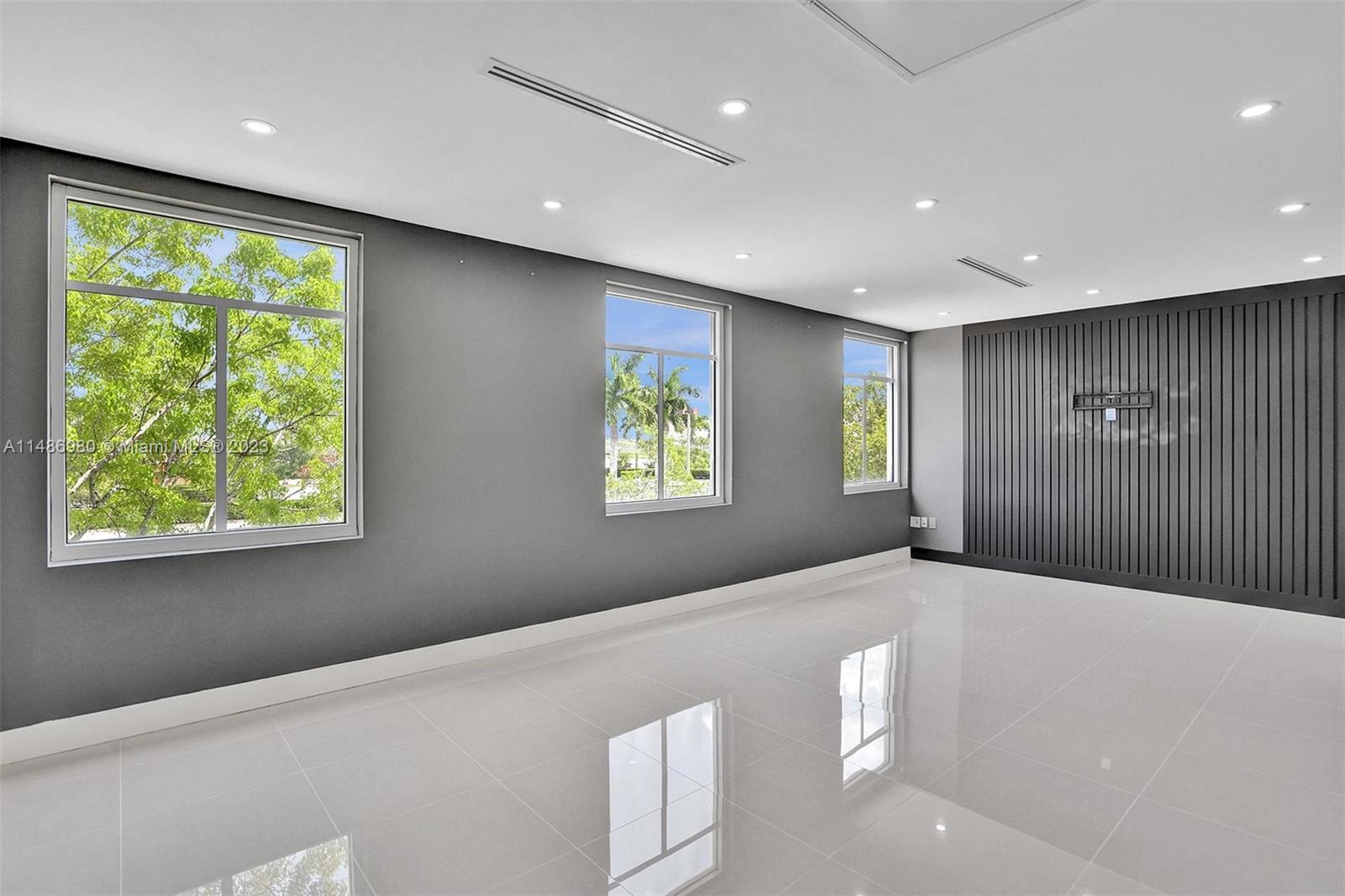 15620 SW 29th St Miramar, FL 33027