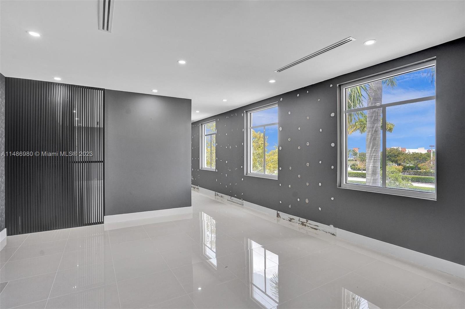 15620 SW 29th St Miramar, FL 33027