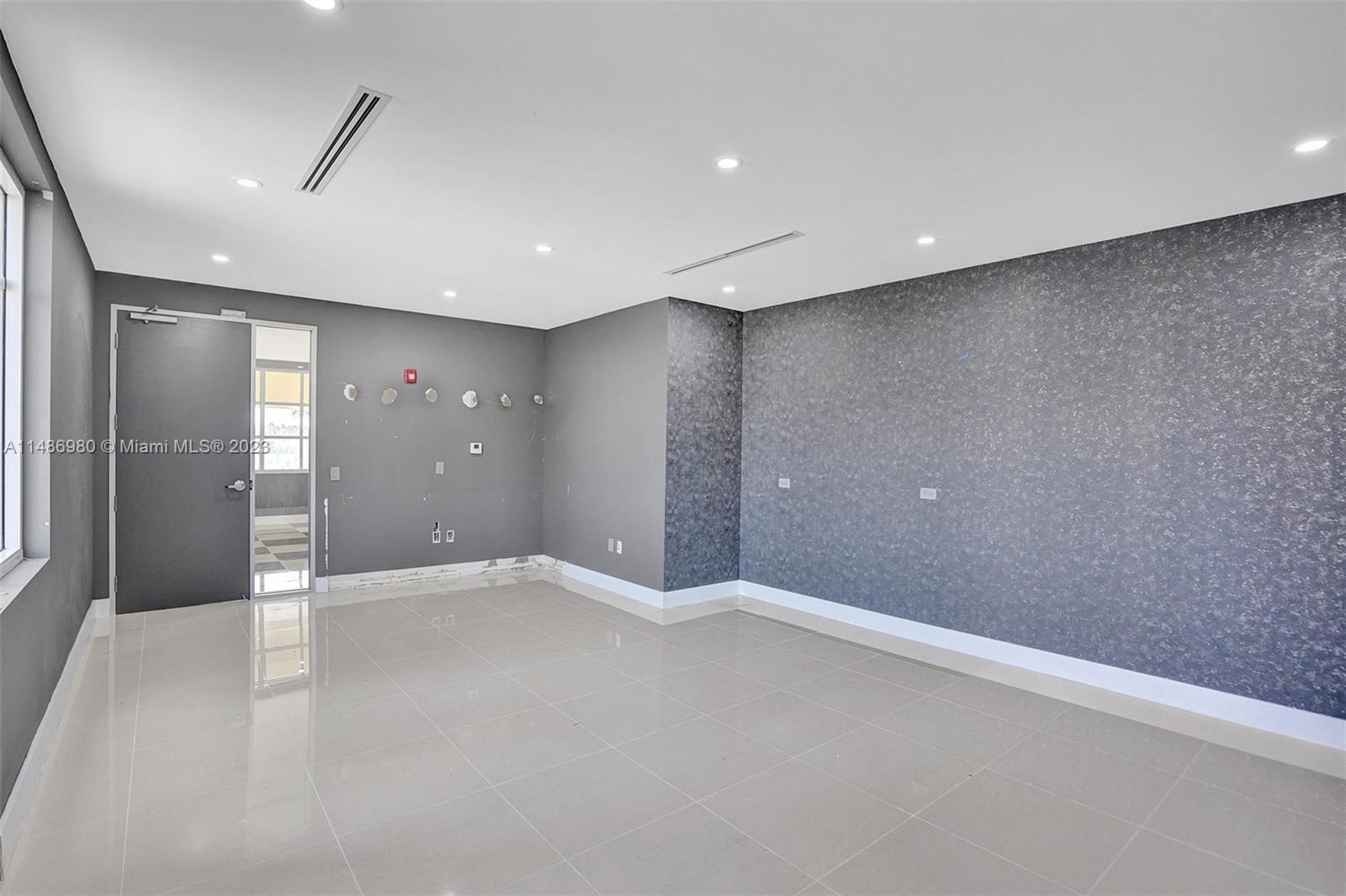 15620 SW 29th St Miramar, FL 33027