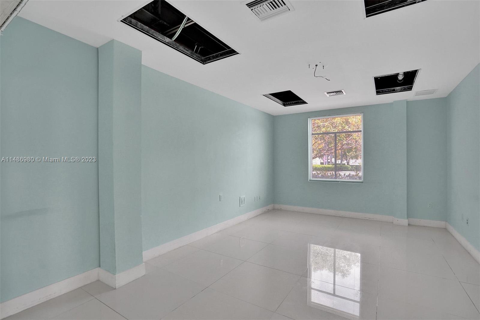 15620 SW 29th St Miramar, FL 33027