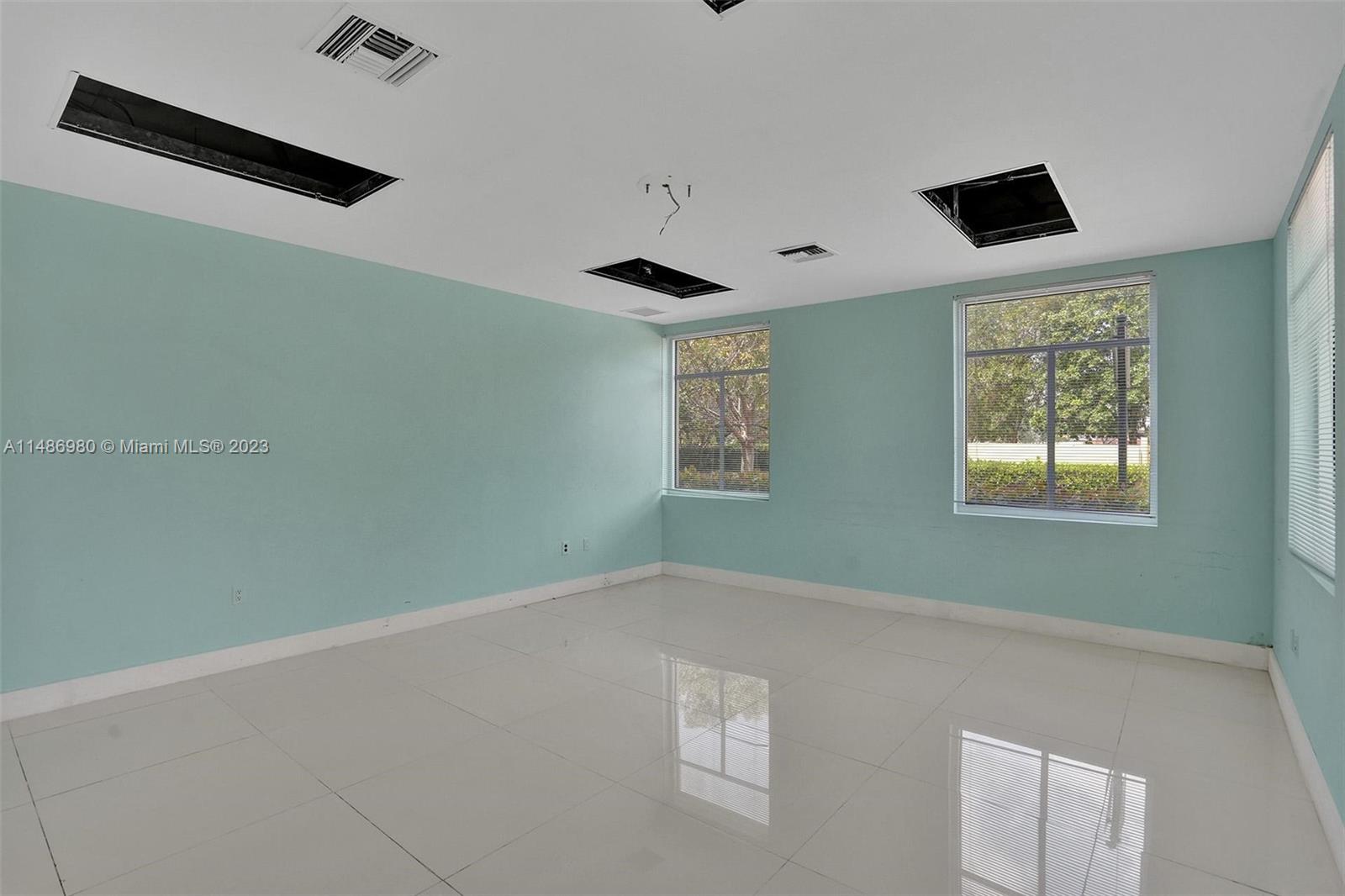 15620 SW 29th St Miramar, FL 33027