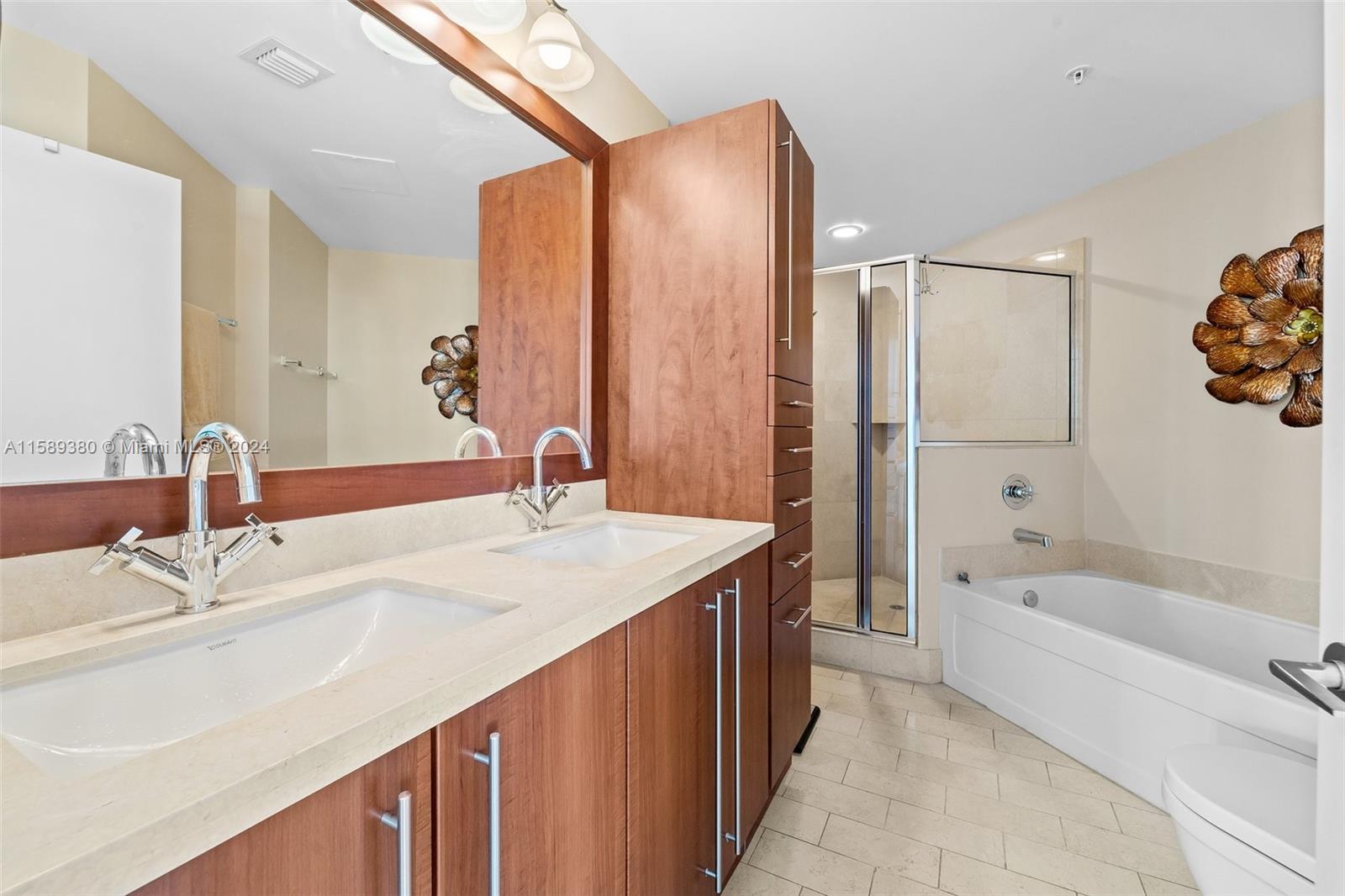 79 SW 12th St #1412-S Miami, FL 33130