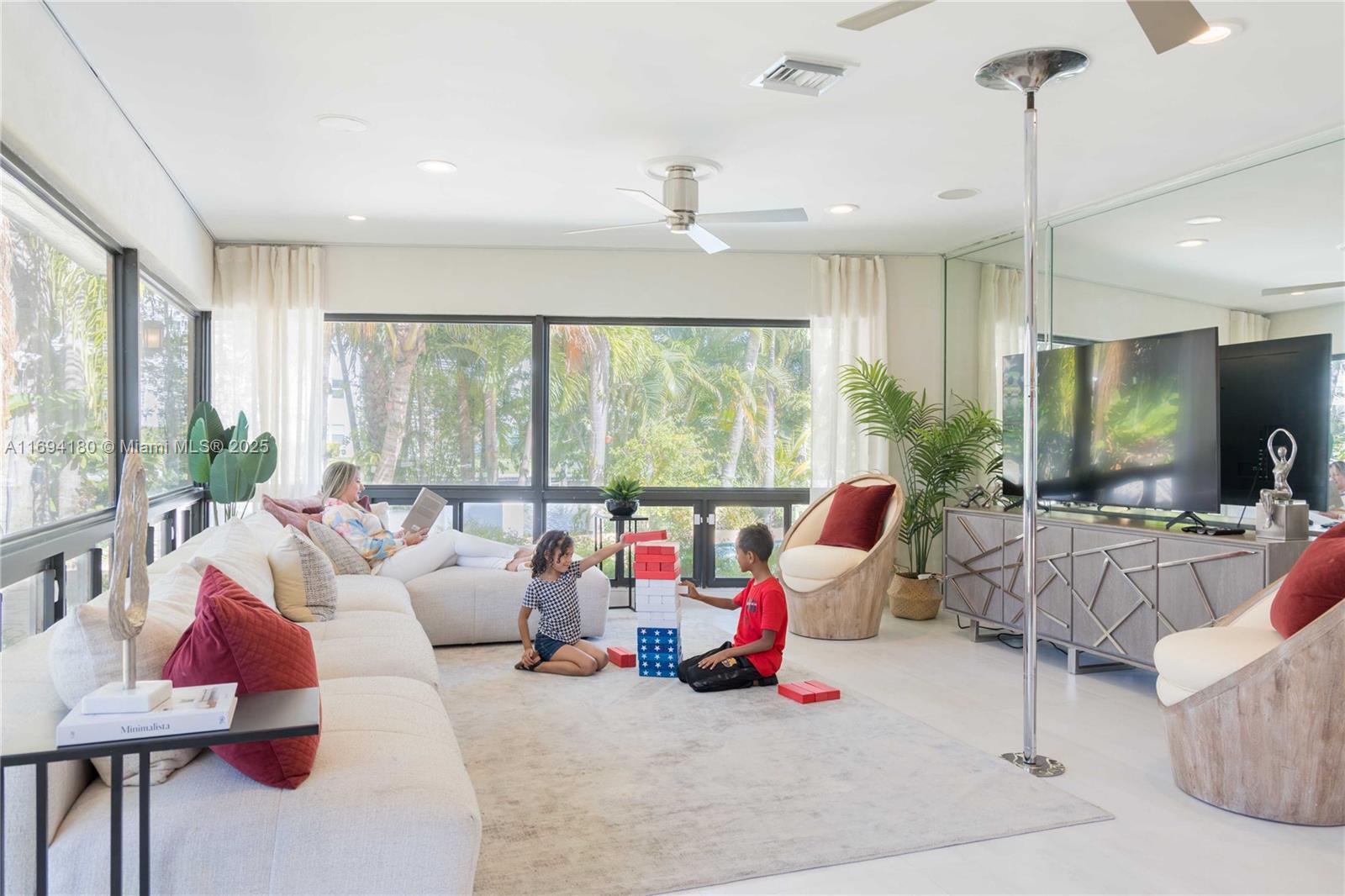 1675 Coral Gdns Dr Wilton Manors, FL 33334 1675 Coral Gdns Dr Wilton Manors, FL 33334